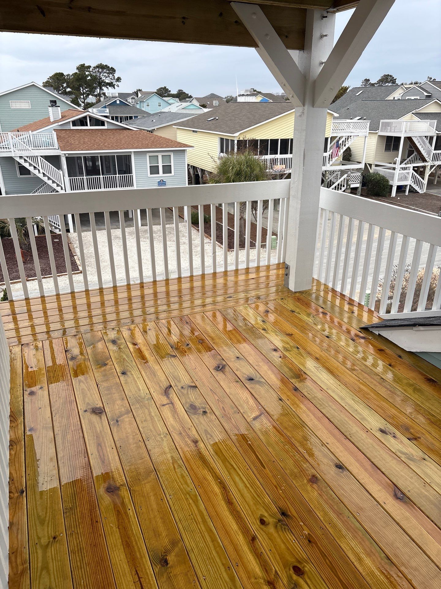 Wood Deck using Wood Sealant by DuraSeal