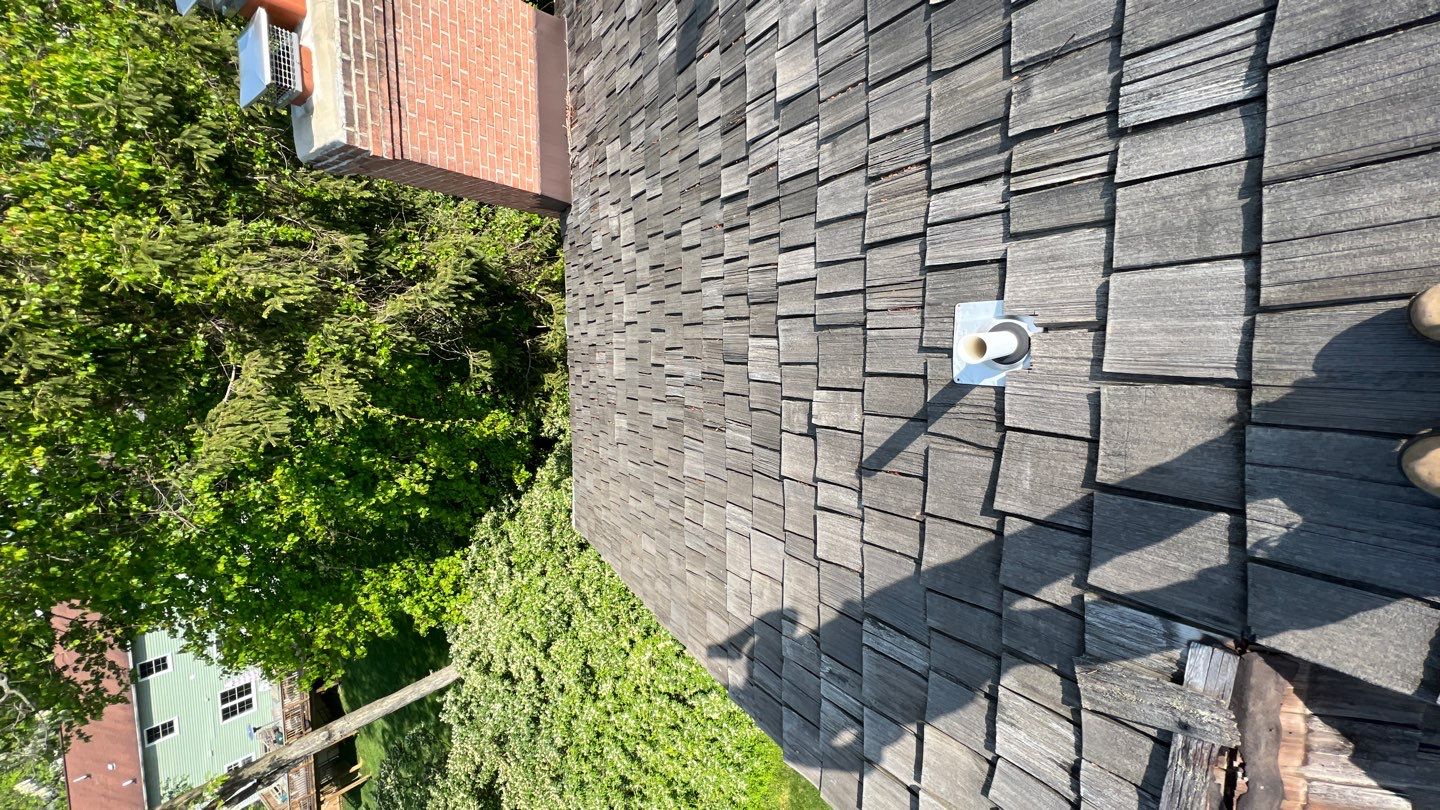 Falls Church - 18" Perfection CCA Shakes in Western Red Cedar by RM Banning, Inc.