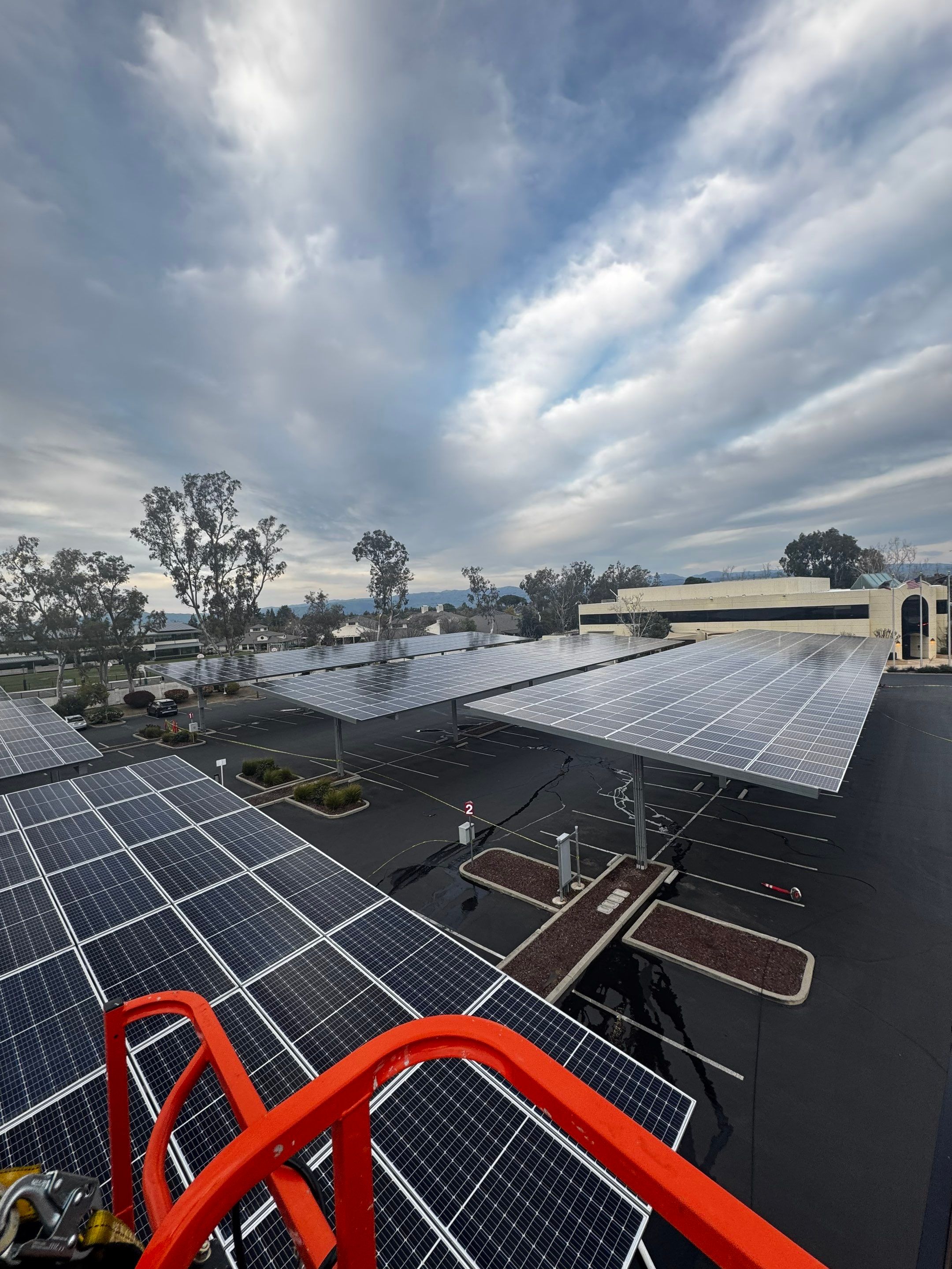 Commercial Solar Panel Cleaning using Deionized Water by All One Solar Shine