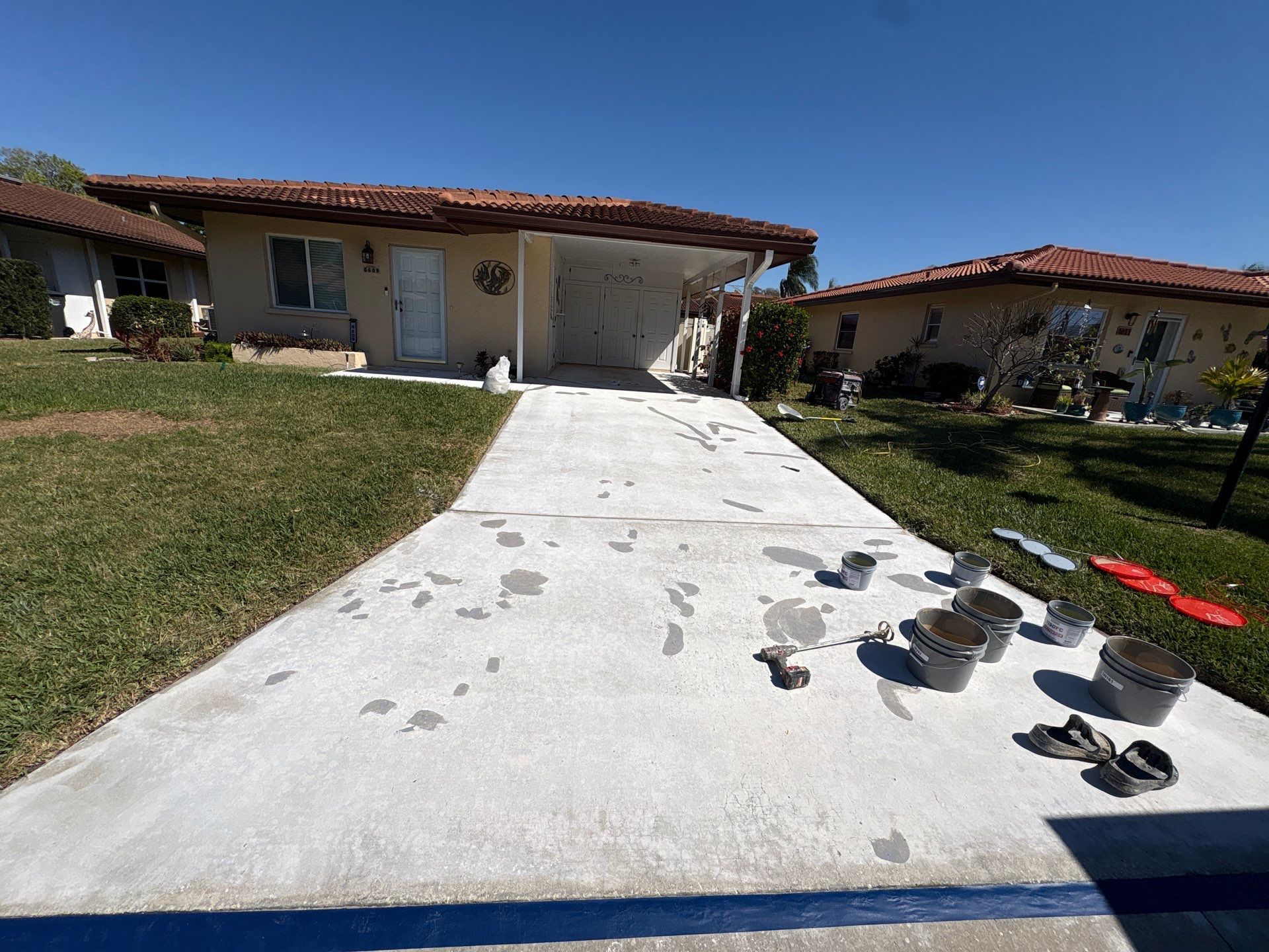 Bradenton, FL Driveway and Patio Epoxy Combination by Performance Floors & Coating