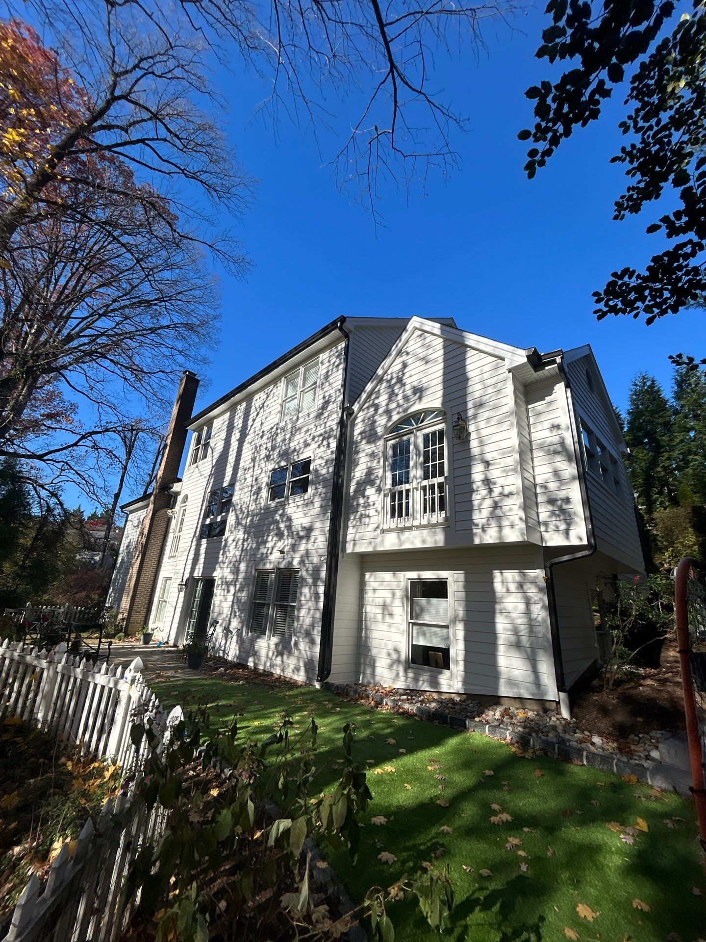 Arlington: Bevel Cedar Wood Siding Restoration by RM Banning, Inc.