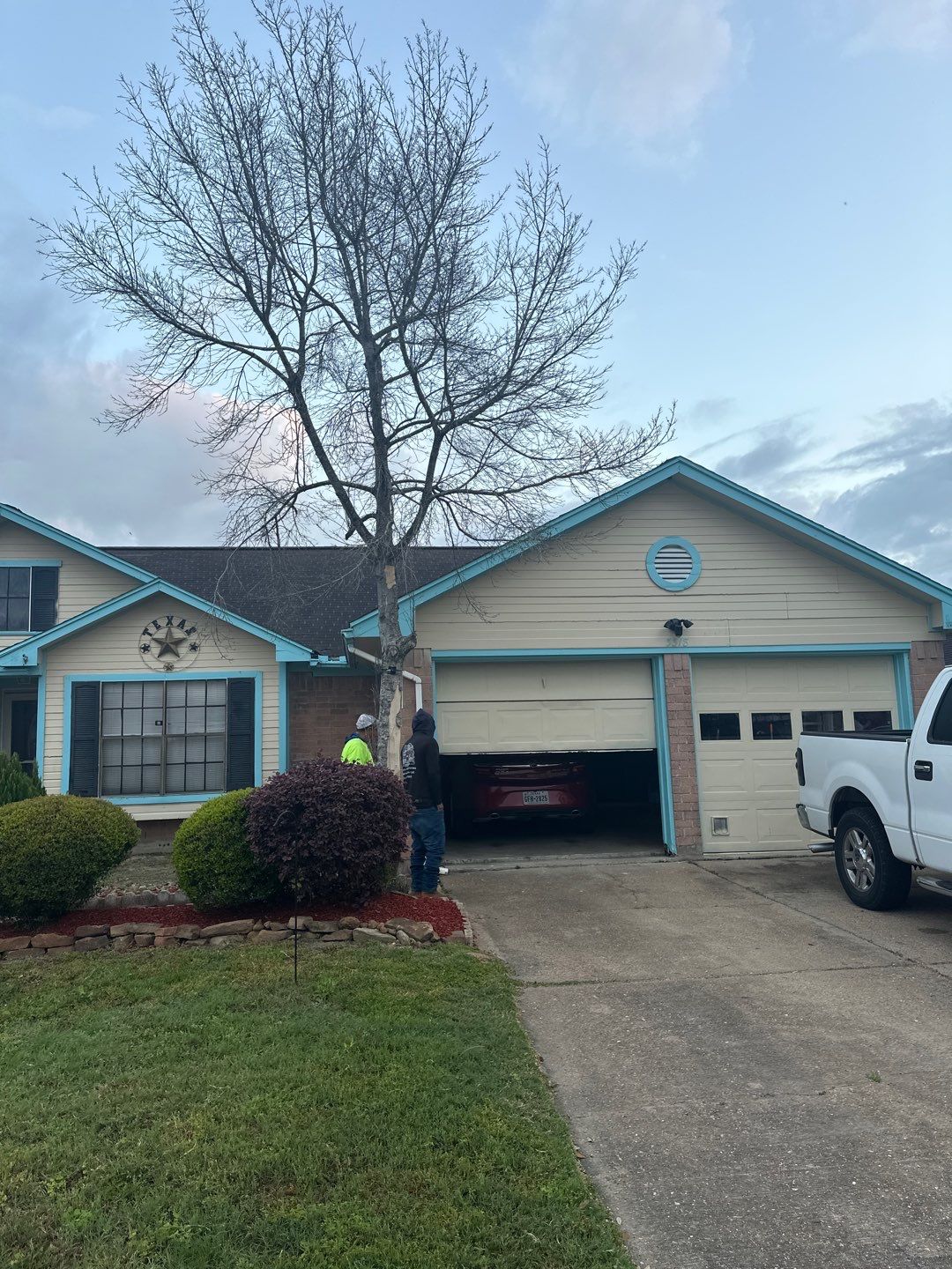 Residential Roofing Installation using Owen's Corning Duration (Lifetime) Shingles by Roof Repair Company