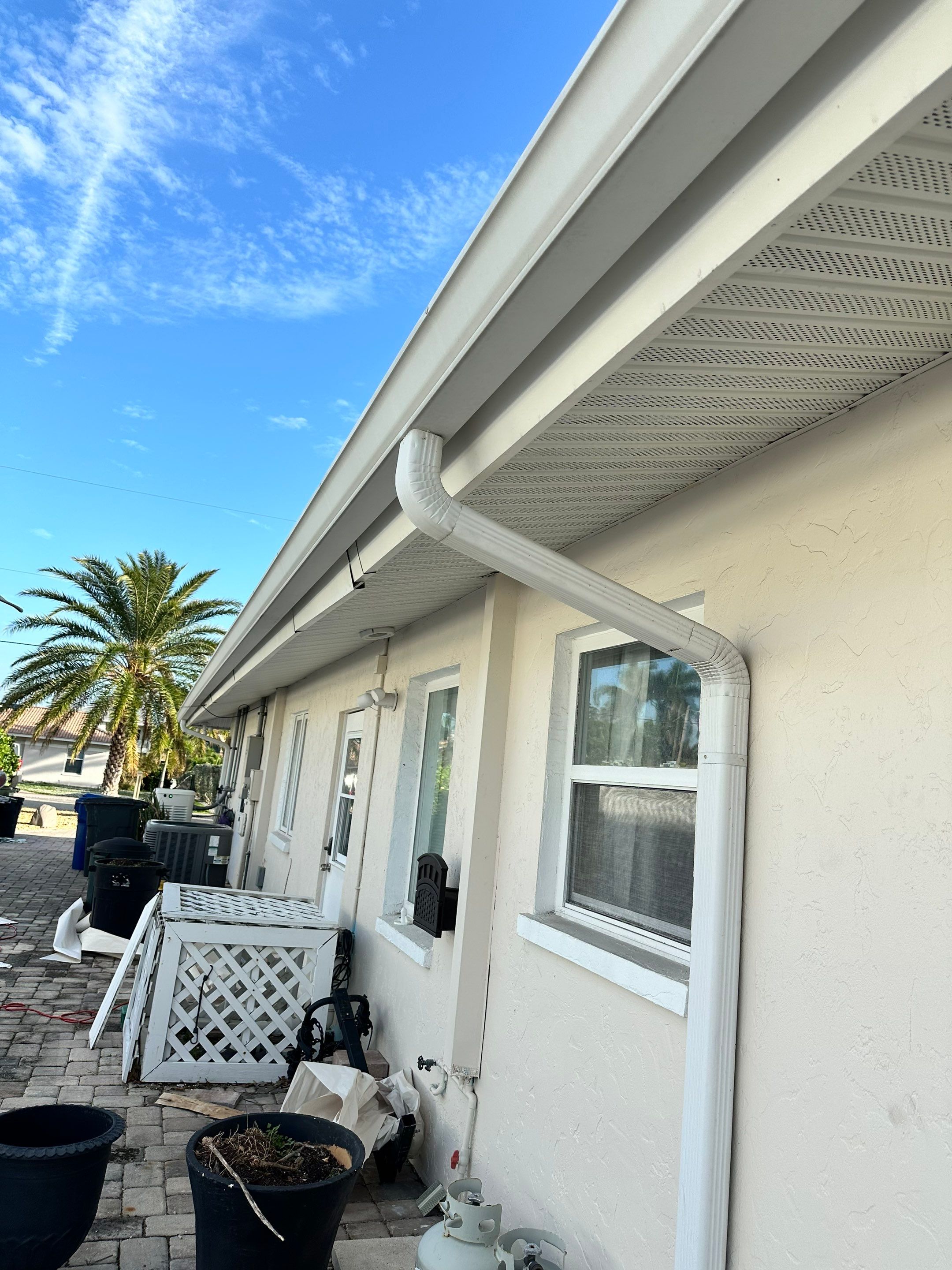 Soffit and Fascia Installation in Sarasota FL by Gutter Professors