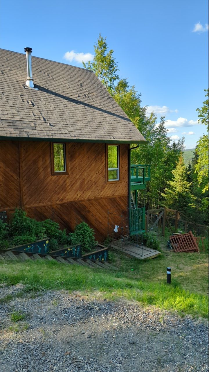 Wood Siding Restoration by Midnight Sun Painting