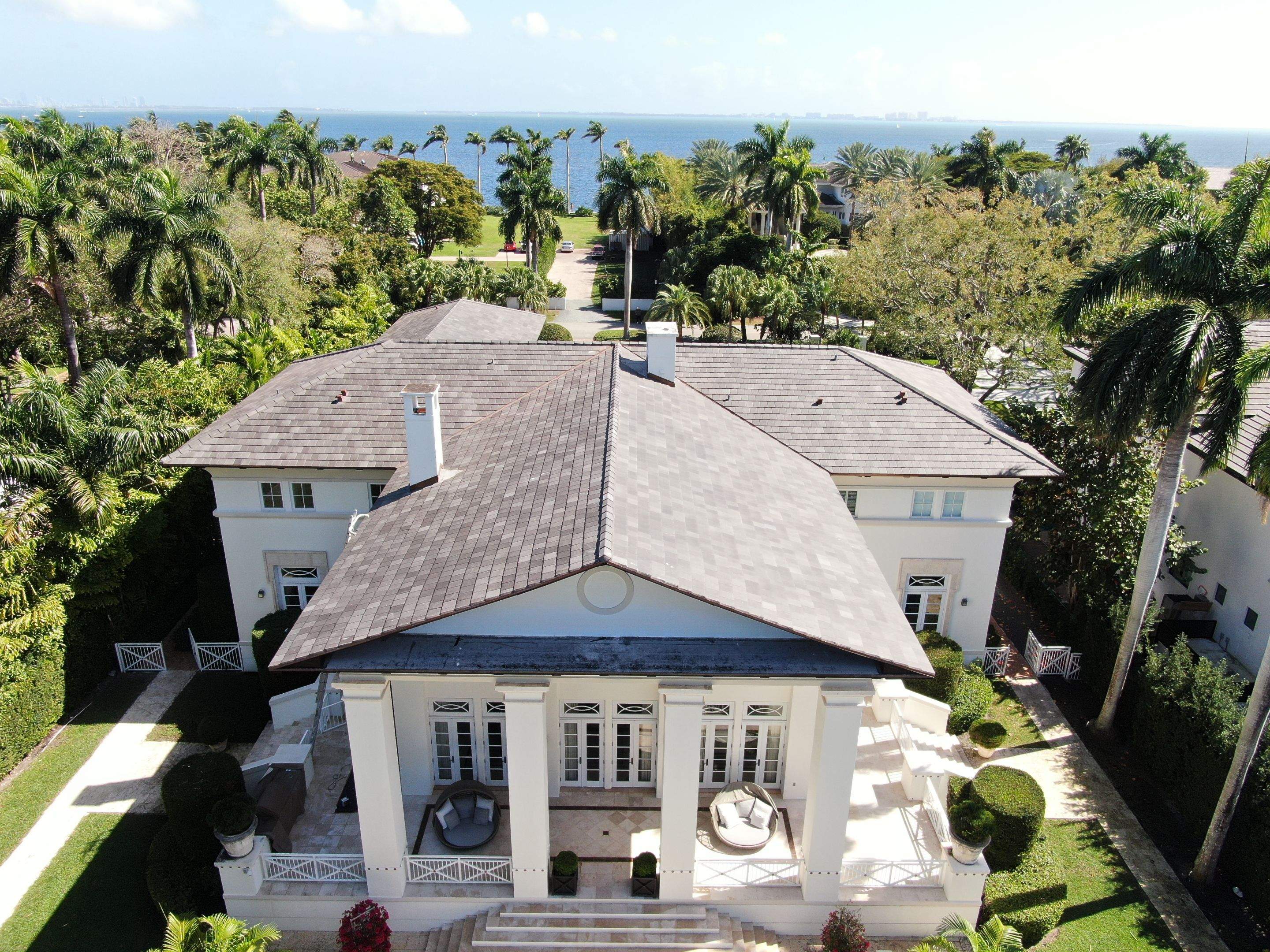 Istueta Roofing featured photo.