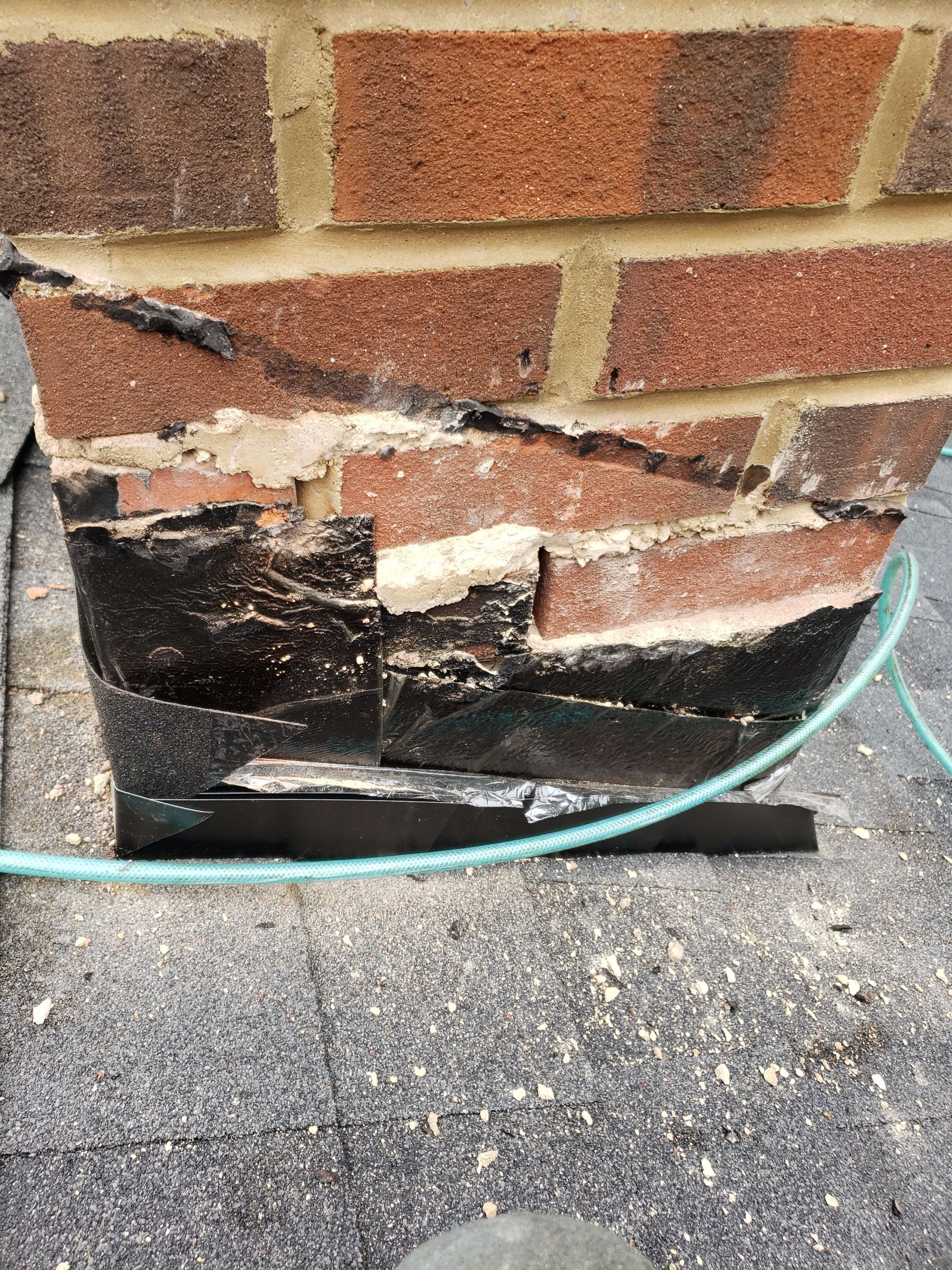 ATLAS PINNACLE COLOR: PRISTINE BLACK DRIP EDGE: WHITE by Eagle Eye Roofing