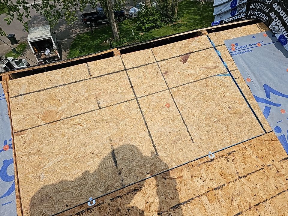 ATLAS PINNACLE COLOR: BLACK SHADOW by Eagle Eye Roofing