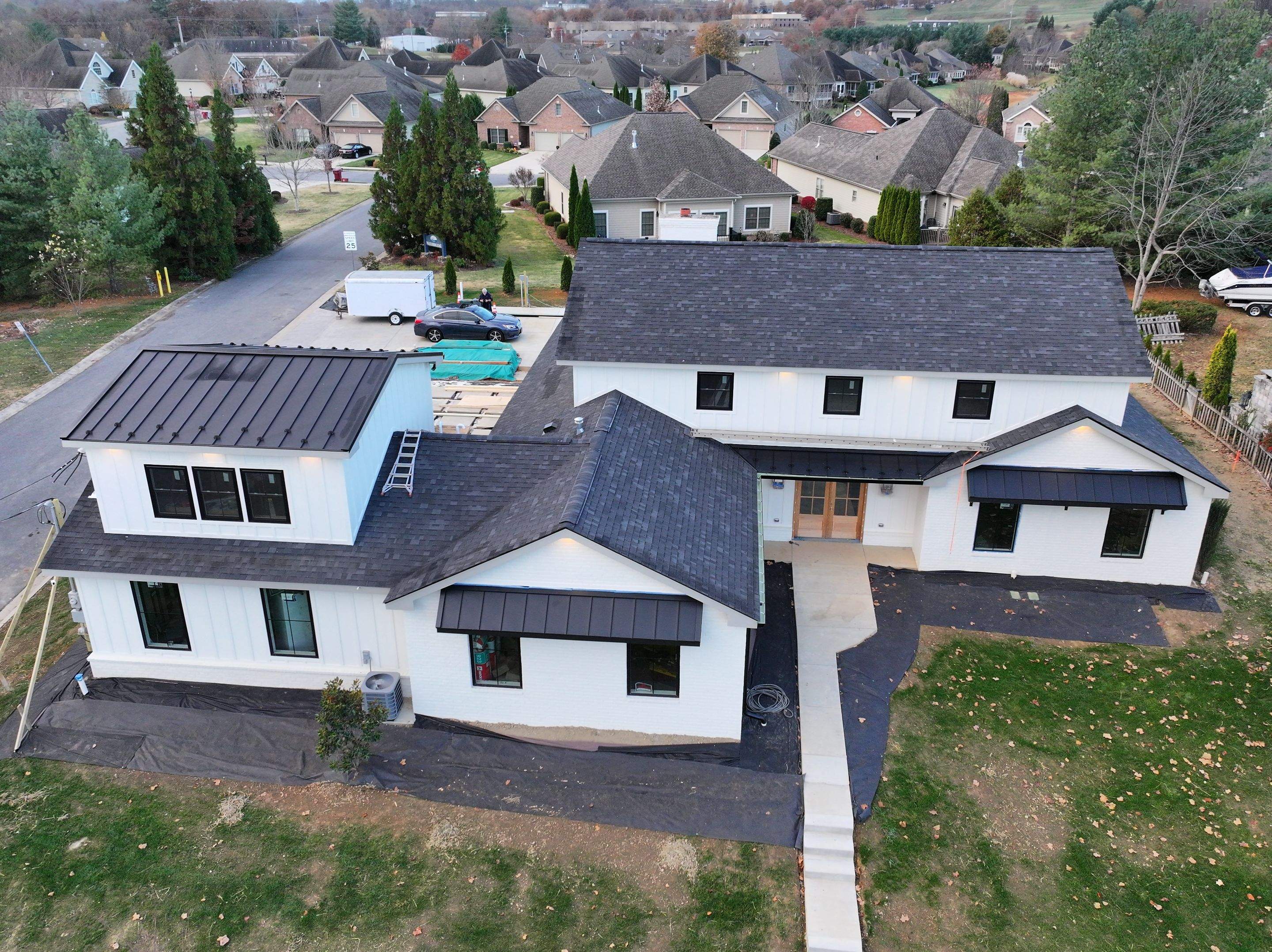 Miller Residence by Omnia Roofing