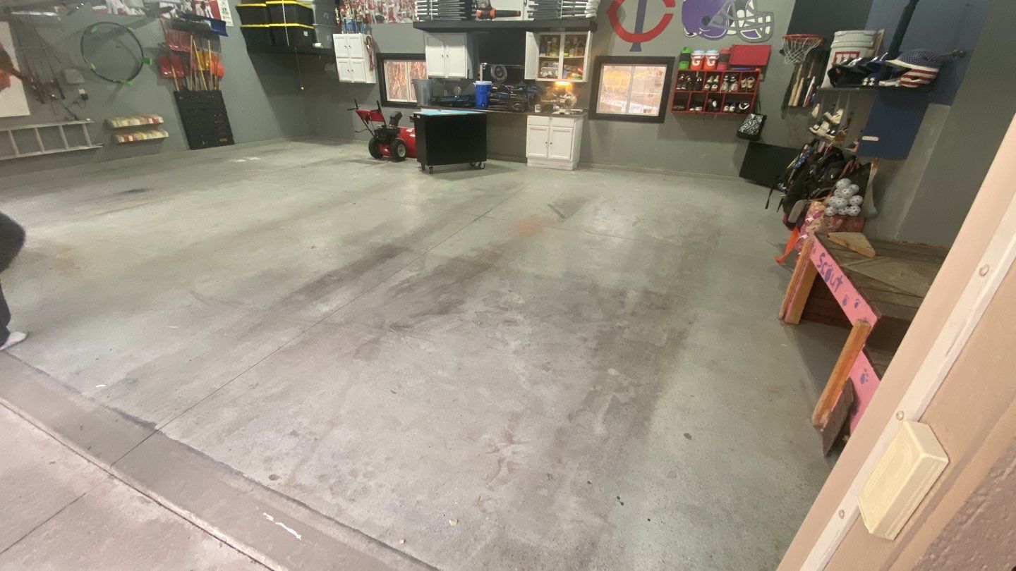 Garage using Domino  by Select Painting, Coatings & Garage Cabinets