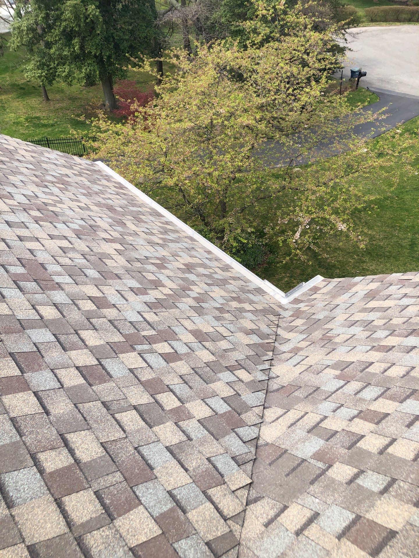 Burke: CertainTeed Landmark Pro Designer Shingles in Max Def Weathered Wood by RM Banning, Inc.