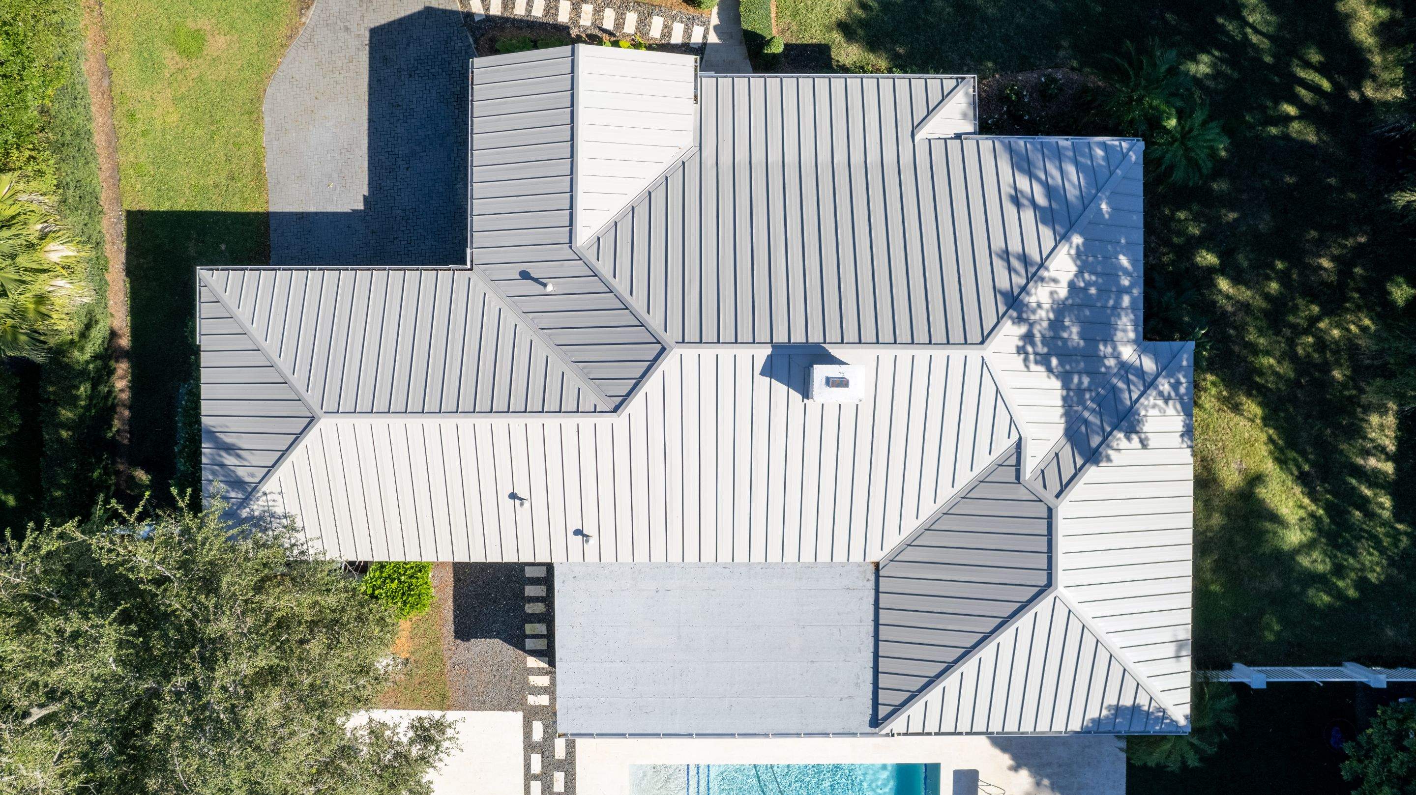 Metal Roof - Galvalume - Ash Gray by Istueta Roofing