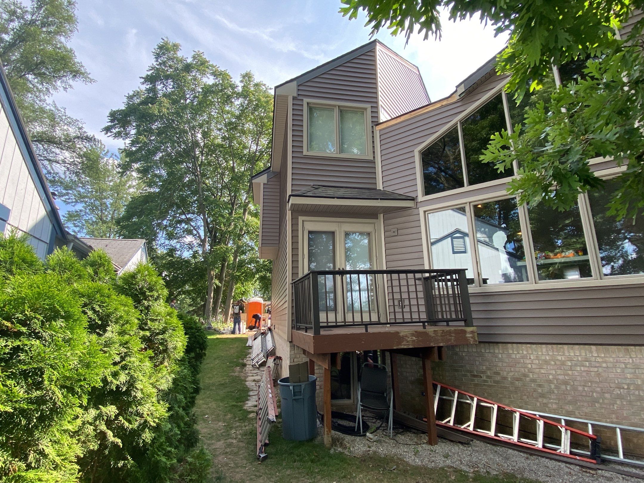 Siding Replacement using Certainteed Monogram D5 by 180 Contractors