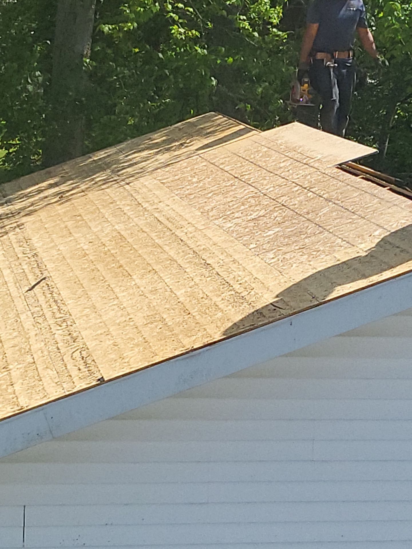 Atlas Pinnacle, Color, Coastal Granite, Drip Edge, Color, Birch White by Eagle Eye Roofing