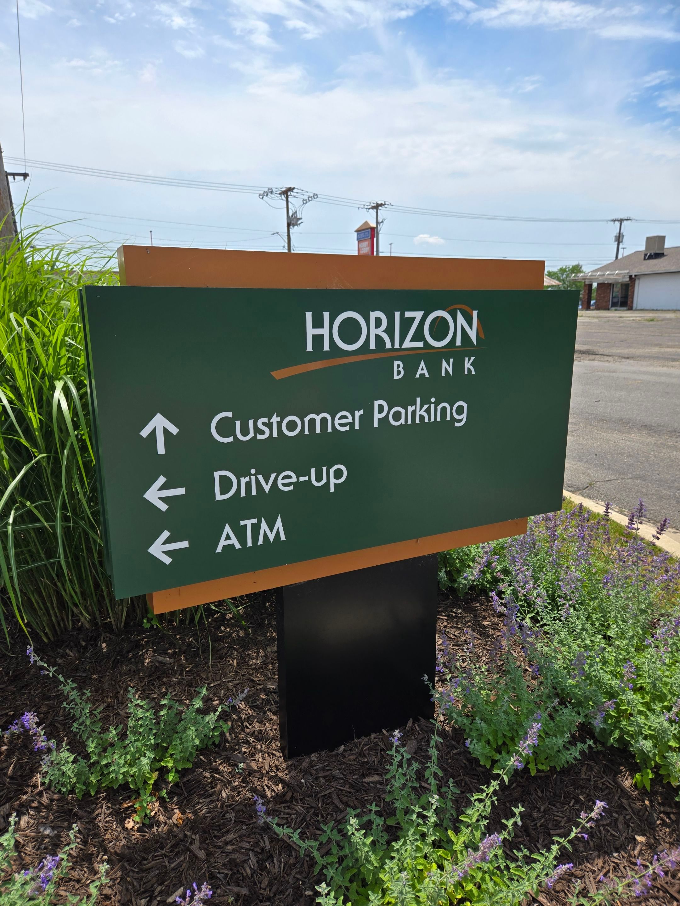 Horizon Bank Exterior Signage Maintenance and Lighting Service in Benton Harbor by Hayes Design co