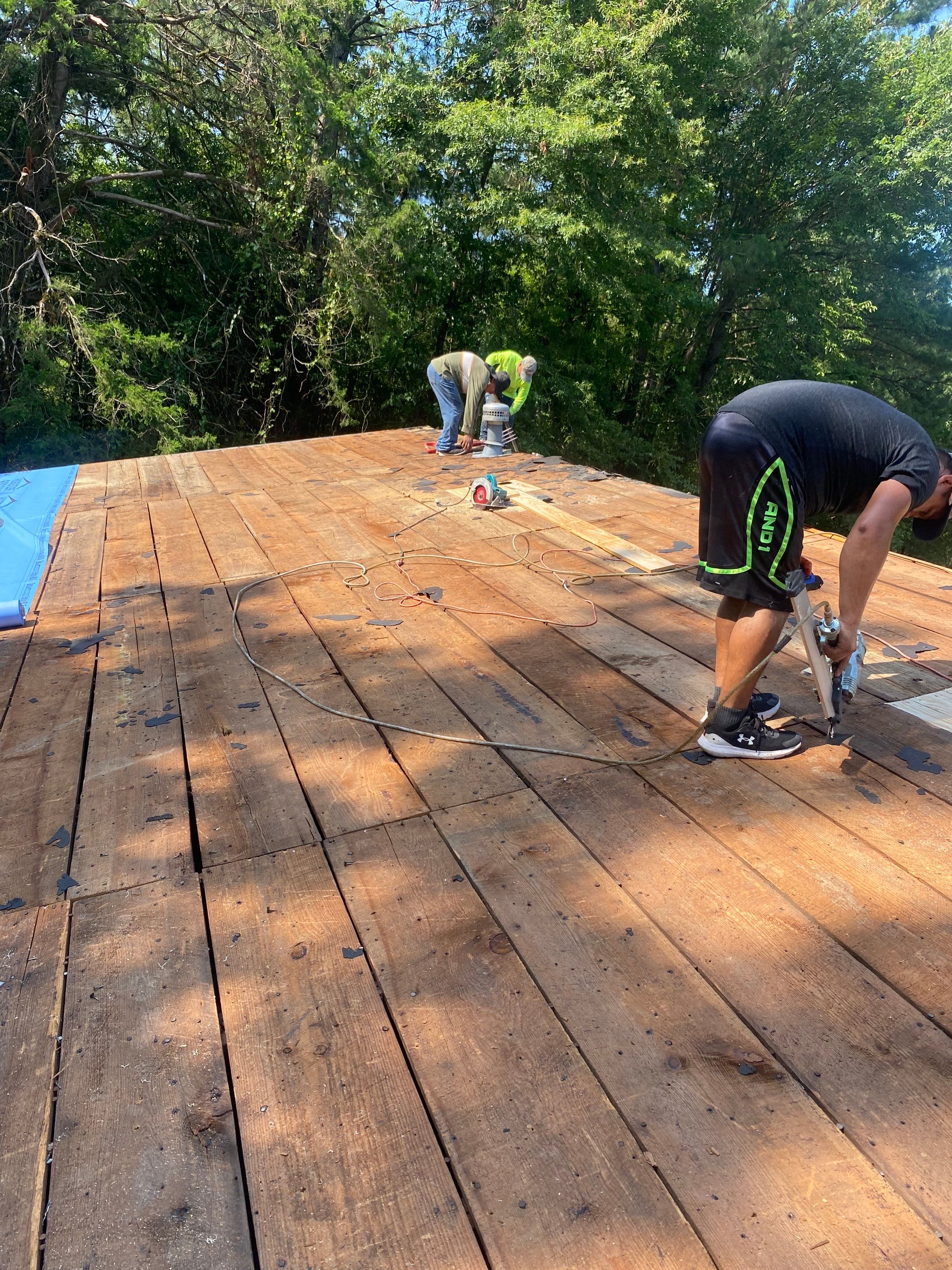 Metal Roof Replacement: 26 GA. Residential Metal Panels by Hostetler Roofing
