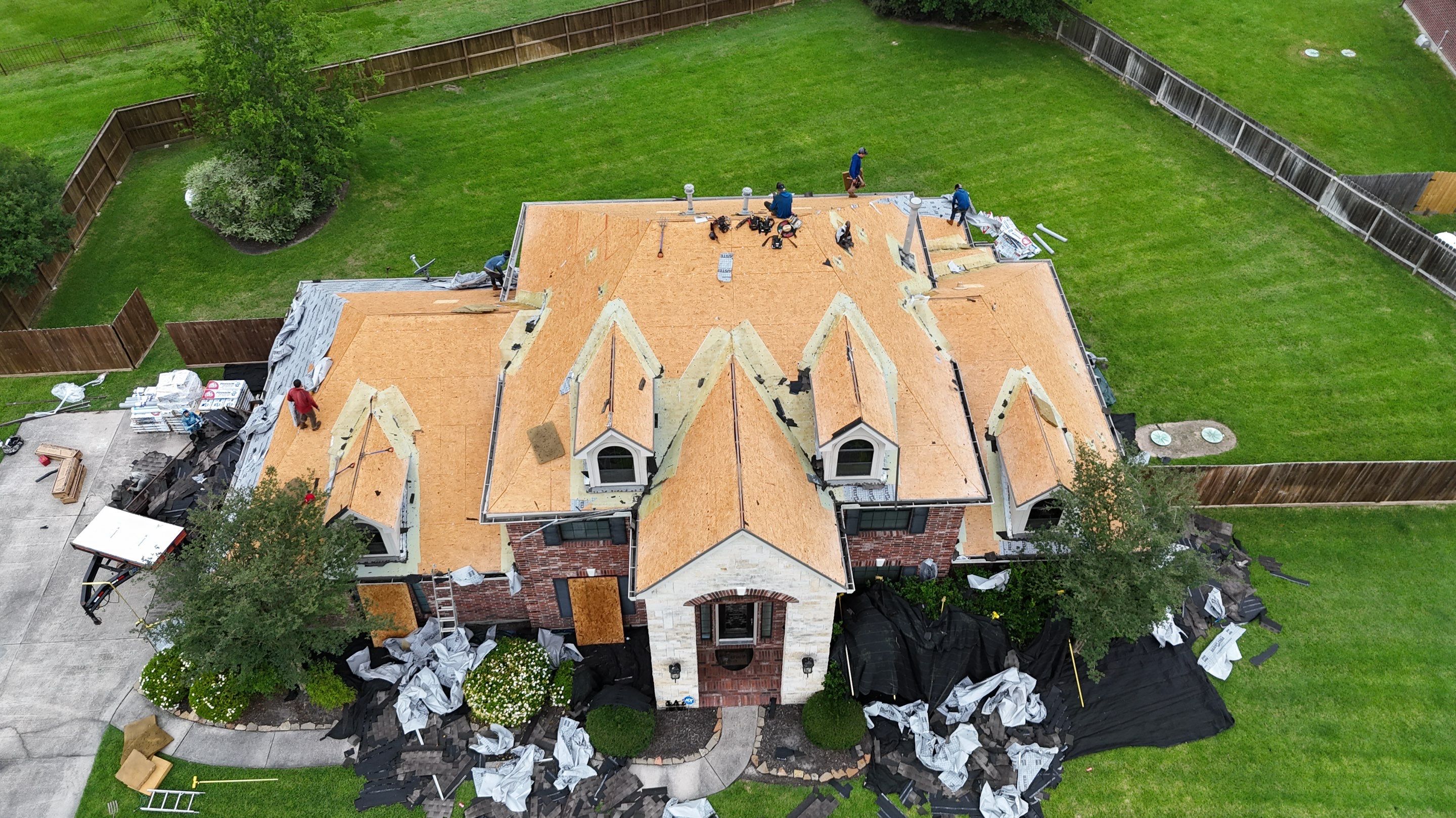 Huffman Roof Installation using Atlas Pinnacle Pristine by Modern BYLT Roofing & Construction