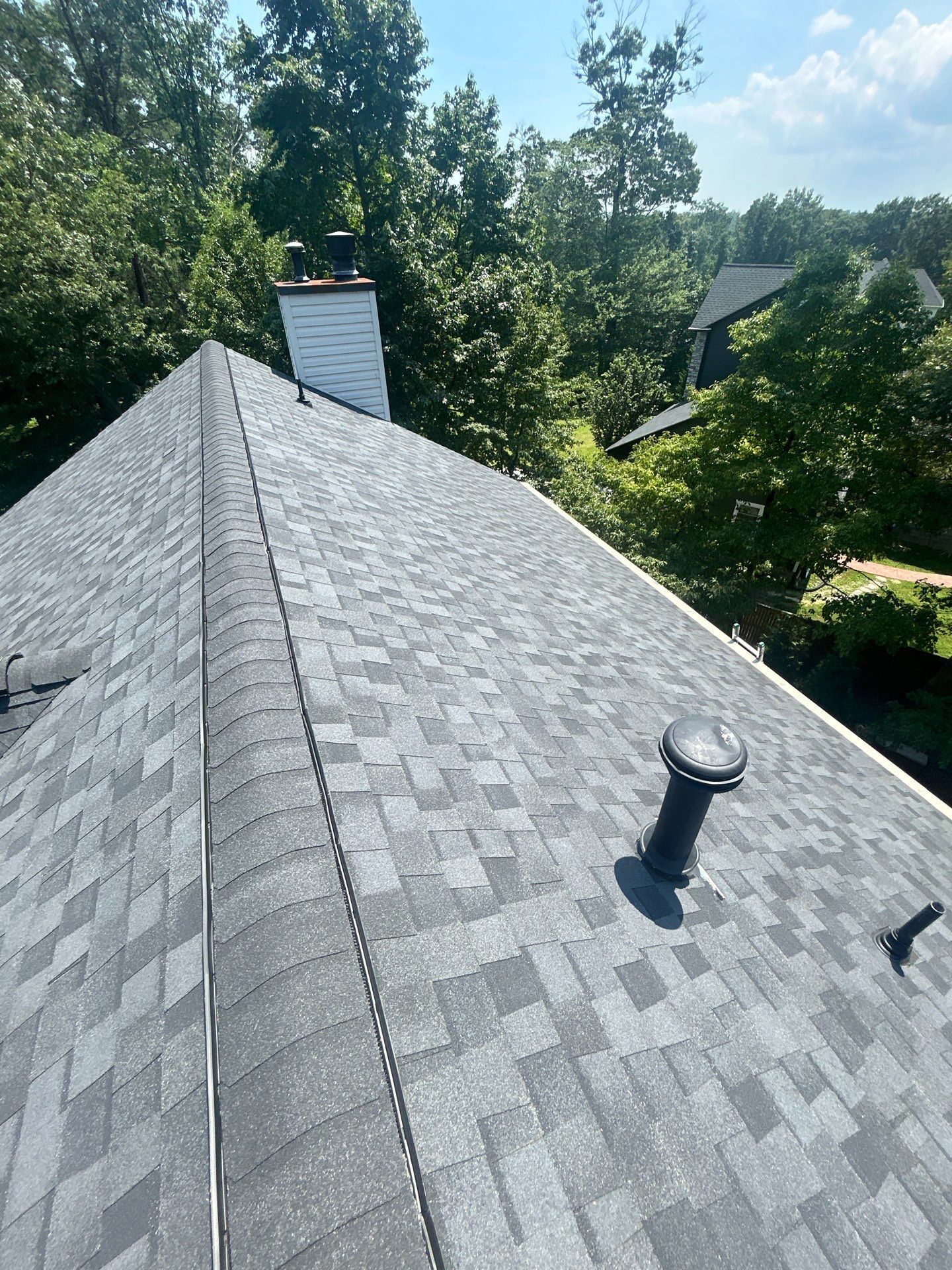Lorton: Residential Roof with CertainTeed Landmark Pro in Max Def Moire Black by RM Banning, Inc.