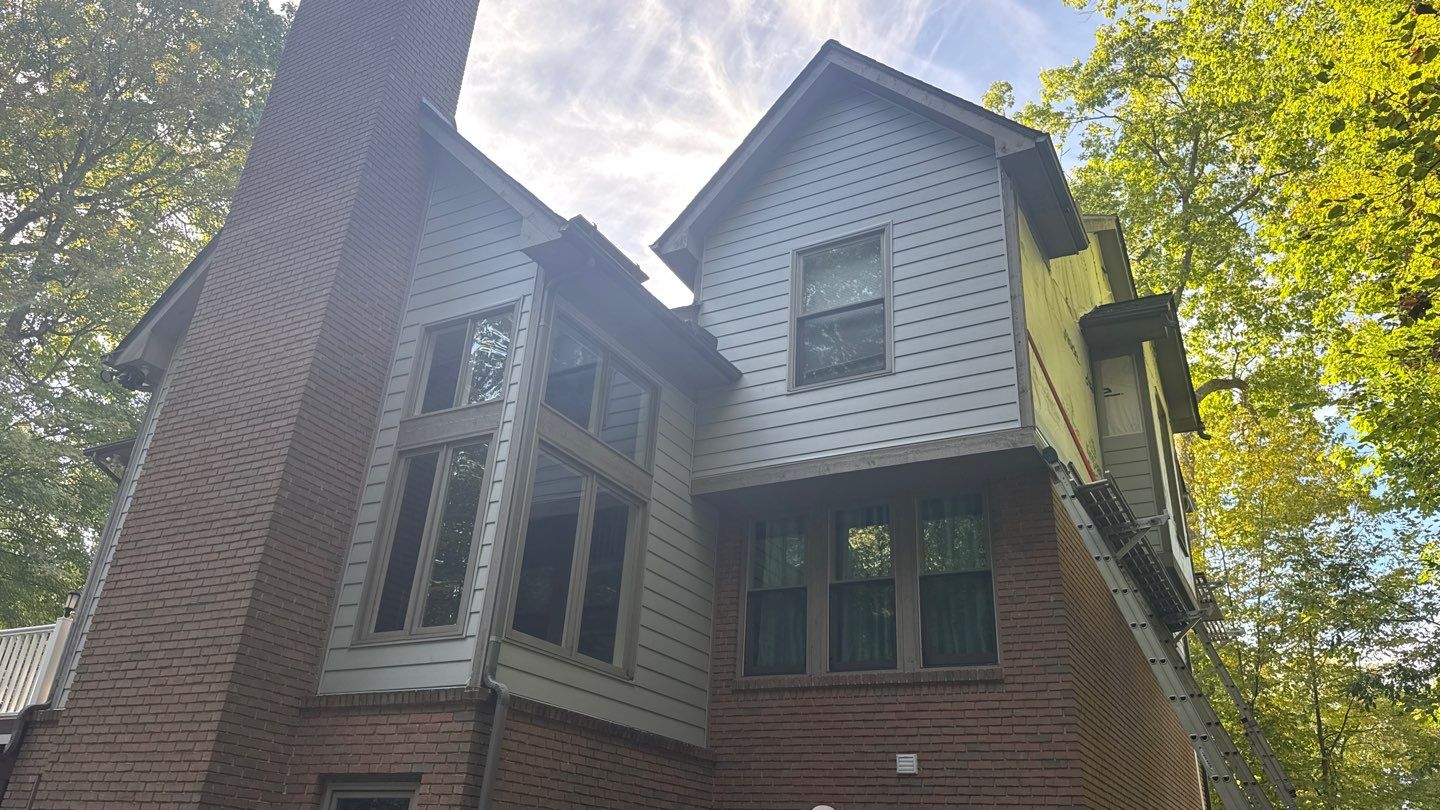 Siding Replacement using Alside S7 Cedar Mill Grain Cape Cod Grey by 180 Contractors