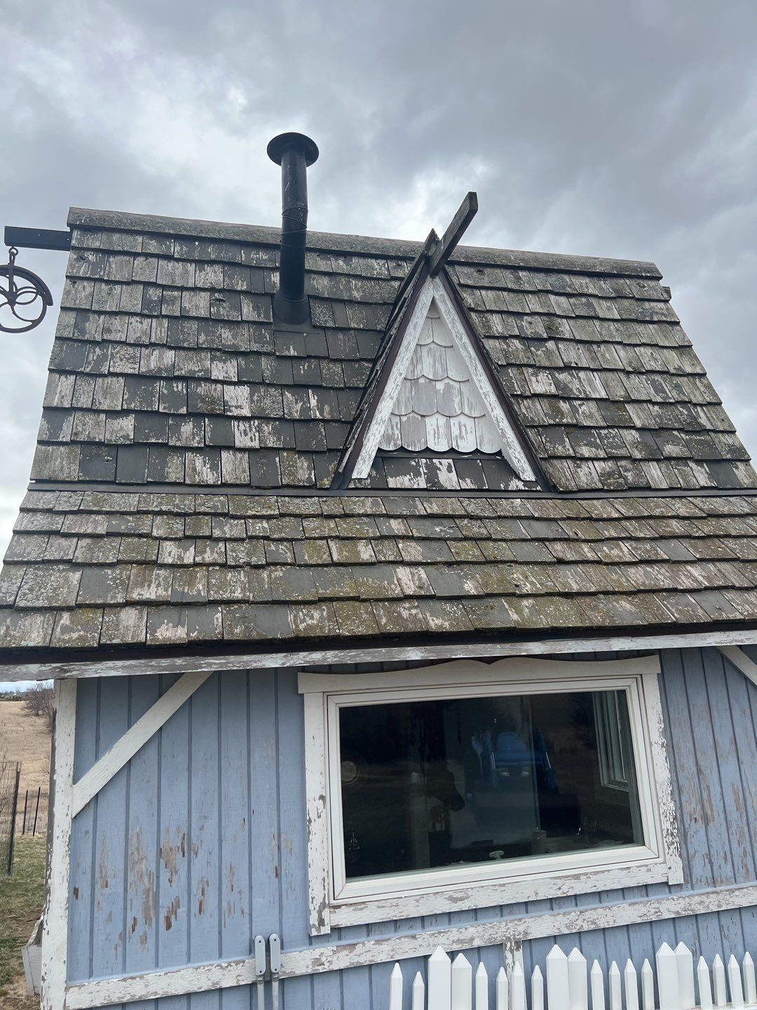 Playhouse repaint by Cutting edge painting 