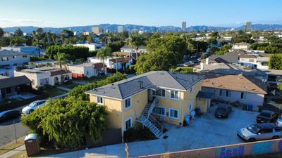Apartment Building in Culver City