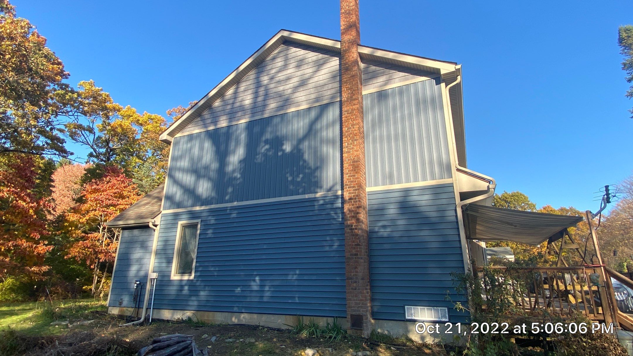 CertainTeed Monogram D5 Pacific Blue + Cedar Impression Shake Driftwood Blend & Pacific Blue + CertainTeed Board & Batten Pacific Blue by 180 Contractors