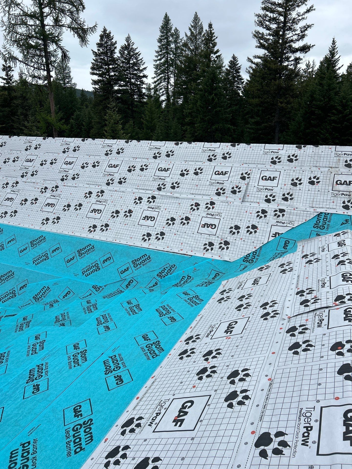 UHDZ Whitefish Hills - Weathered Wood by Montana Roofing Solutions