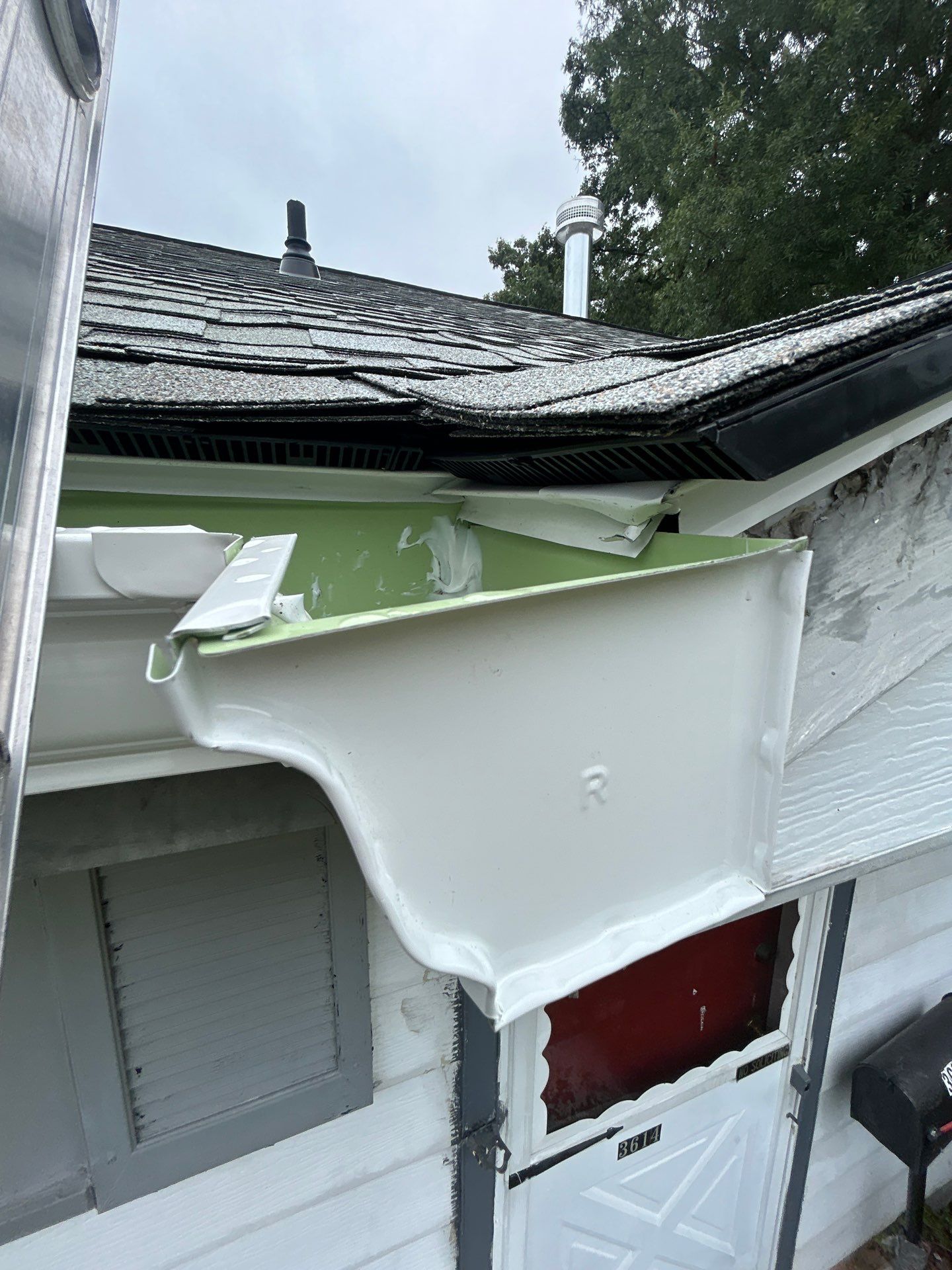 Alexandria :Residential Roof Replacement with CertainTeed Landmark Pro in Max Def Cobblestone Gray by RM Banning, Inc.