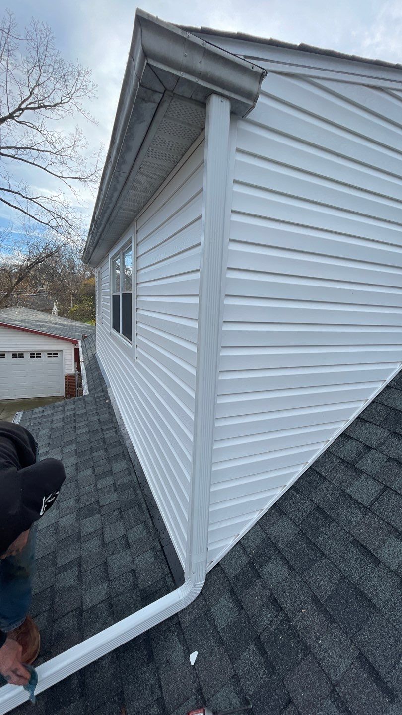 Roof Replacement using CertainTeed Landmark by 180 Contractors
