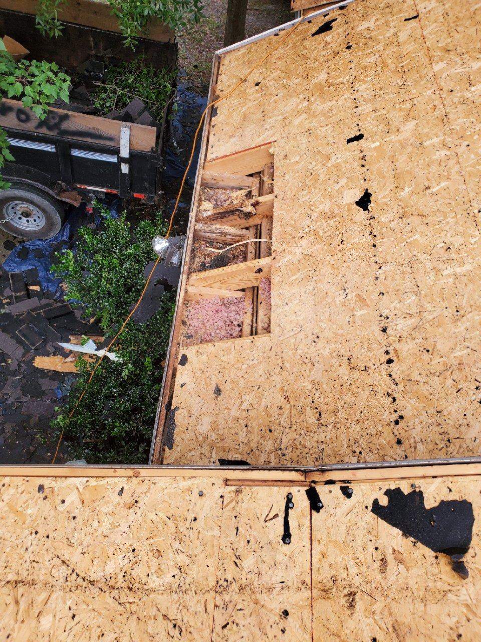 Residential Roofing Installation using Owens Corning Oakridge- Williamsburg Gray by Indigo State Roofing