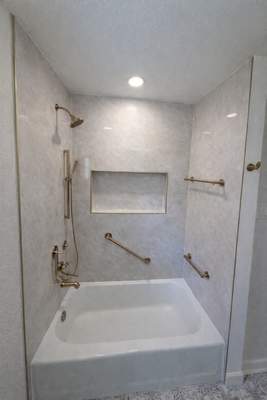 Pipe Creek 1970s Bathroom Gets New Look