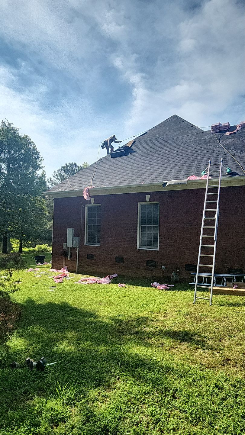Residential Roofing Installation using Owens Corning® Oakridge Onyx Black by Indigo State Roofing
