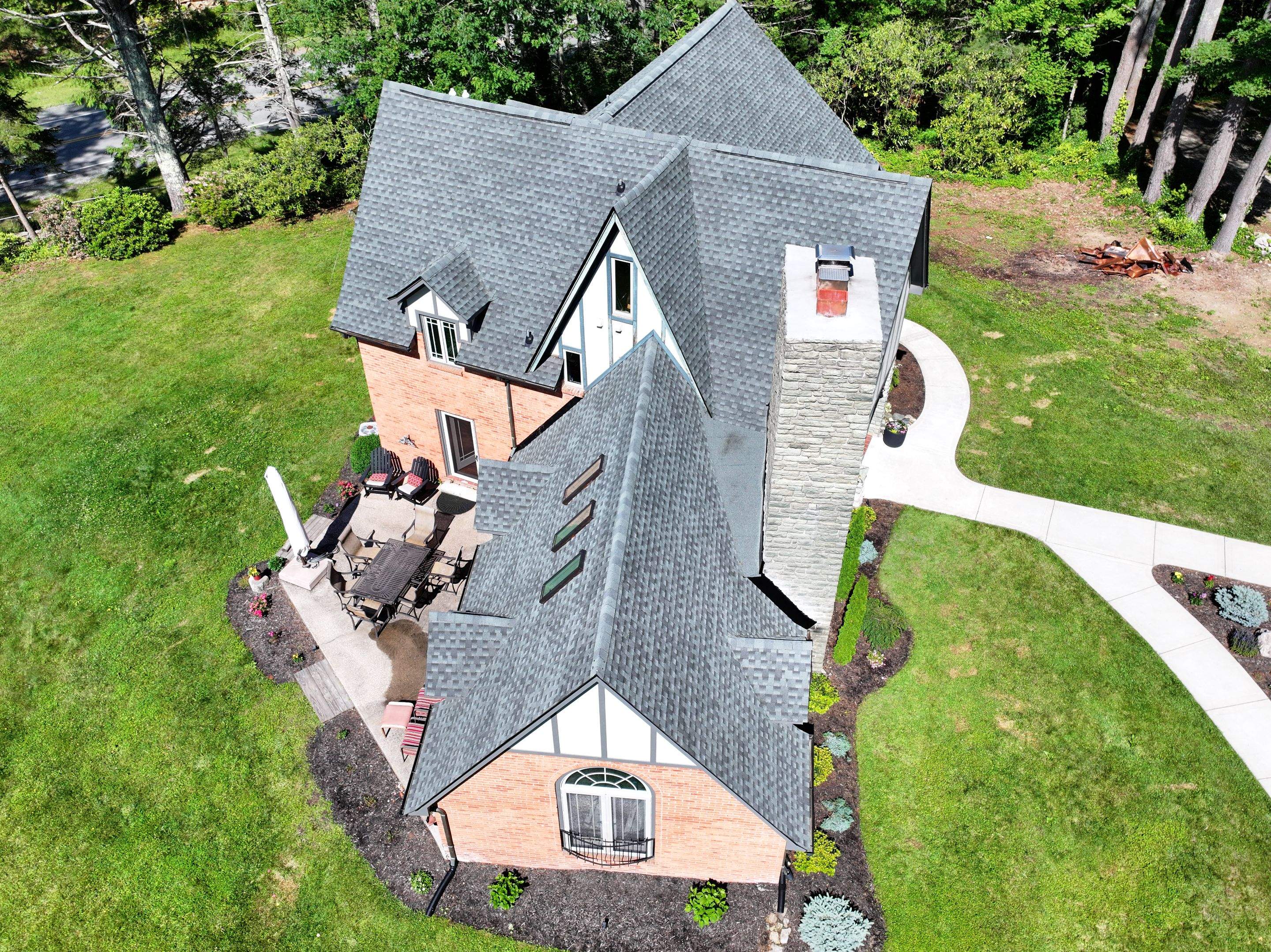 Cameron Residence by Omnia Roofing