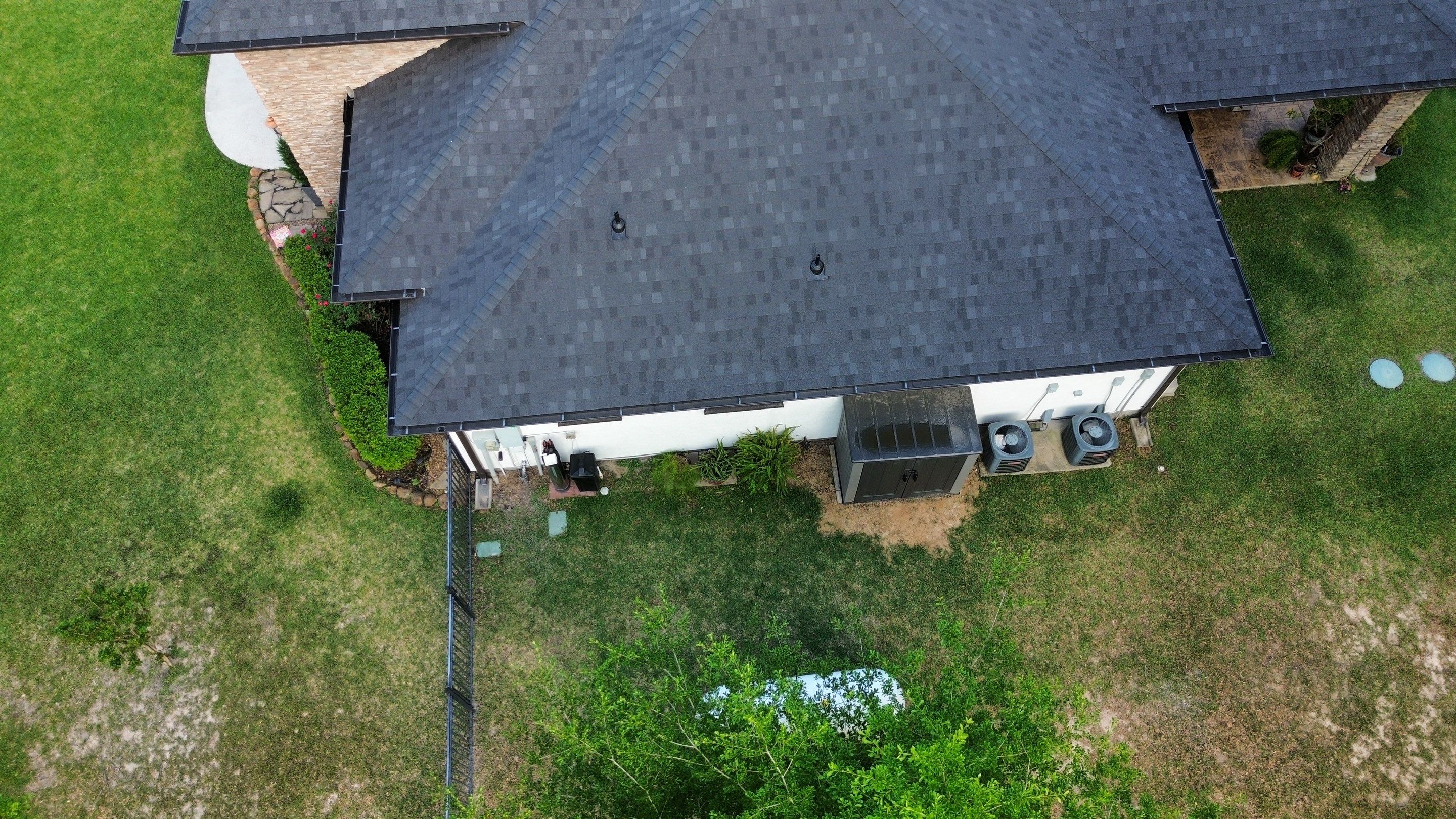 Huffman Roof Installation using Atlas Pinnacle Pristine by Modern BYLT Roofing & Construction
