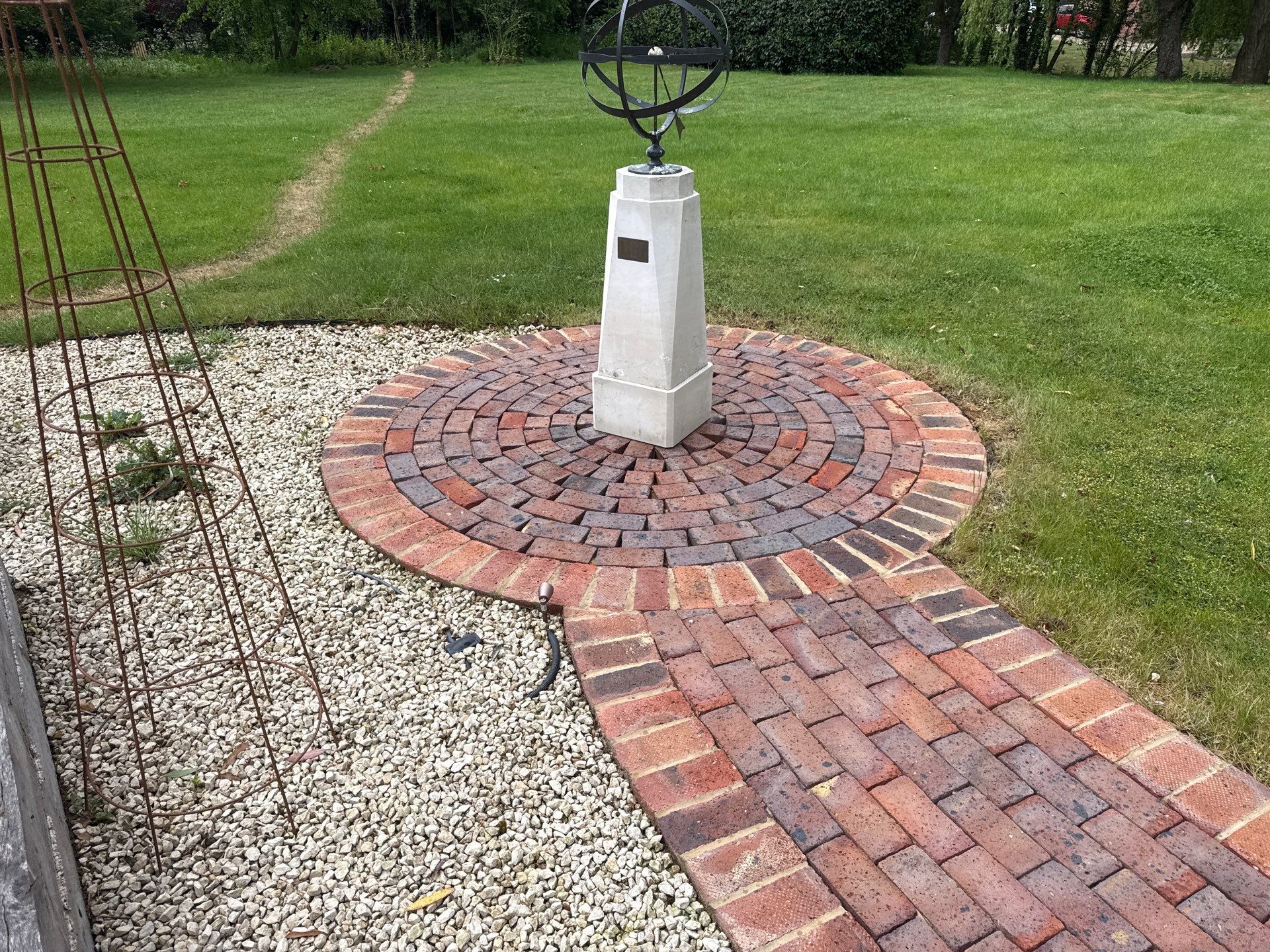 Patio - Walkways - Render Cleaning Surrey by Ges Exterior Cleaning ltd