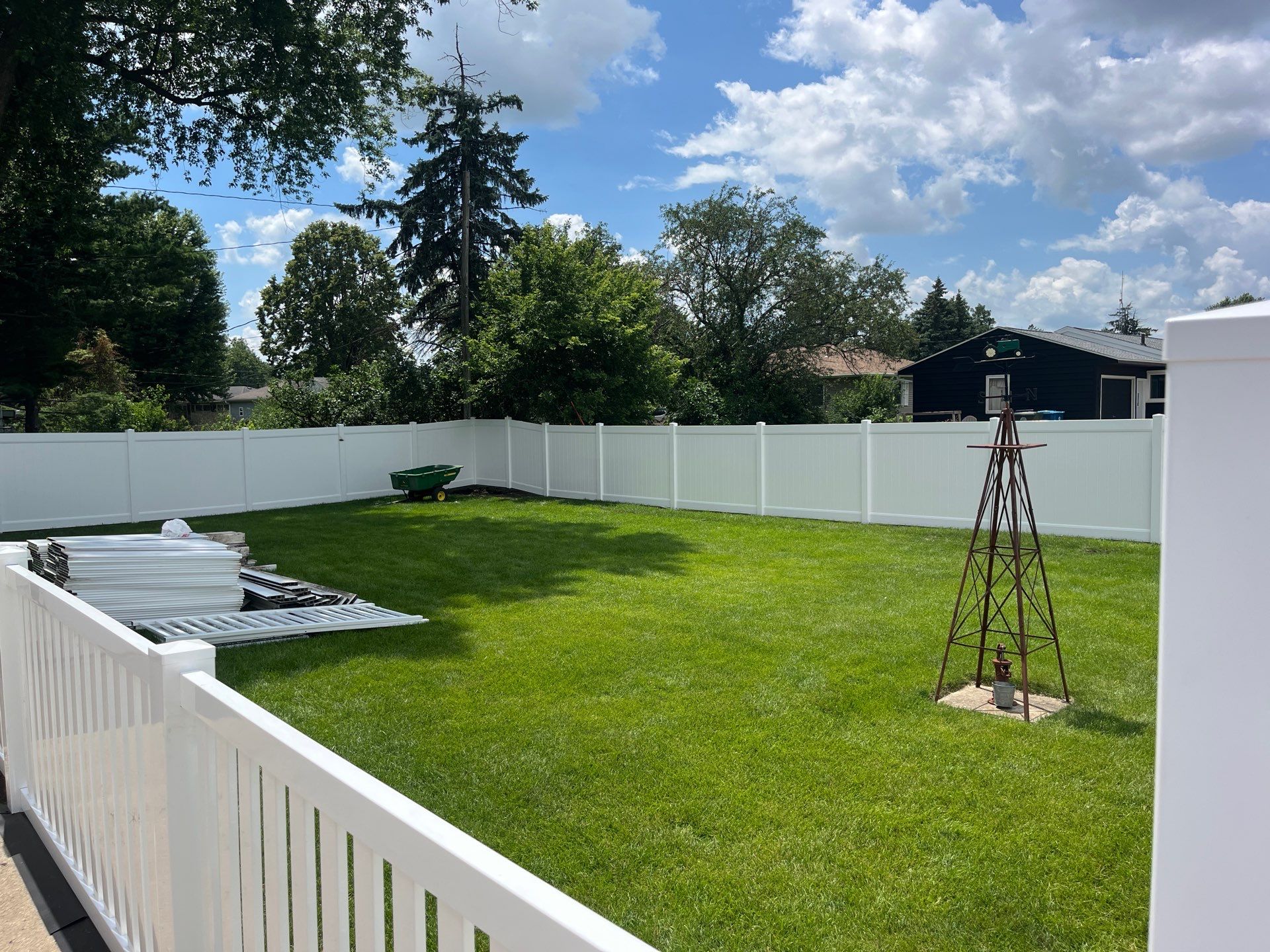 White Vinyl Privacy and Picket Fence Installation in Waterloo by Perfect Picket Fence and Stain