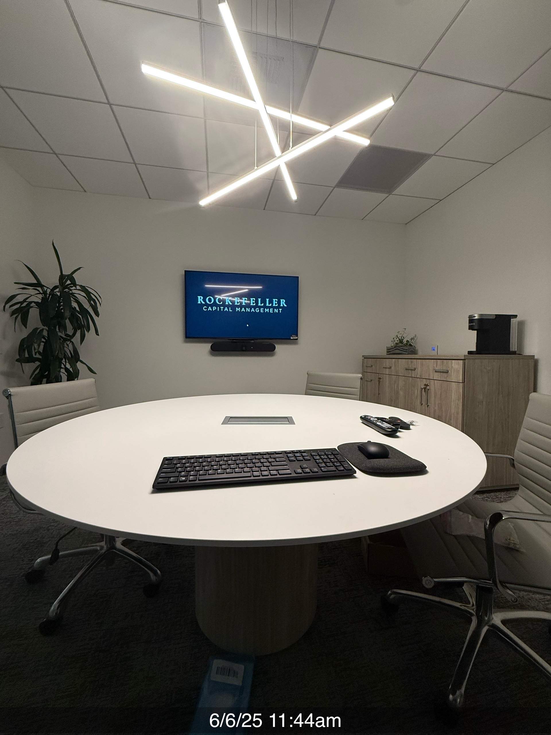 Financial Office Newport Beach CA by Ring and Ping Inc.