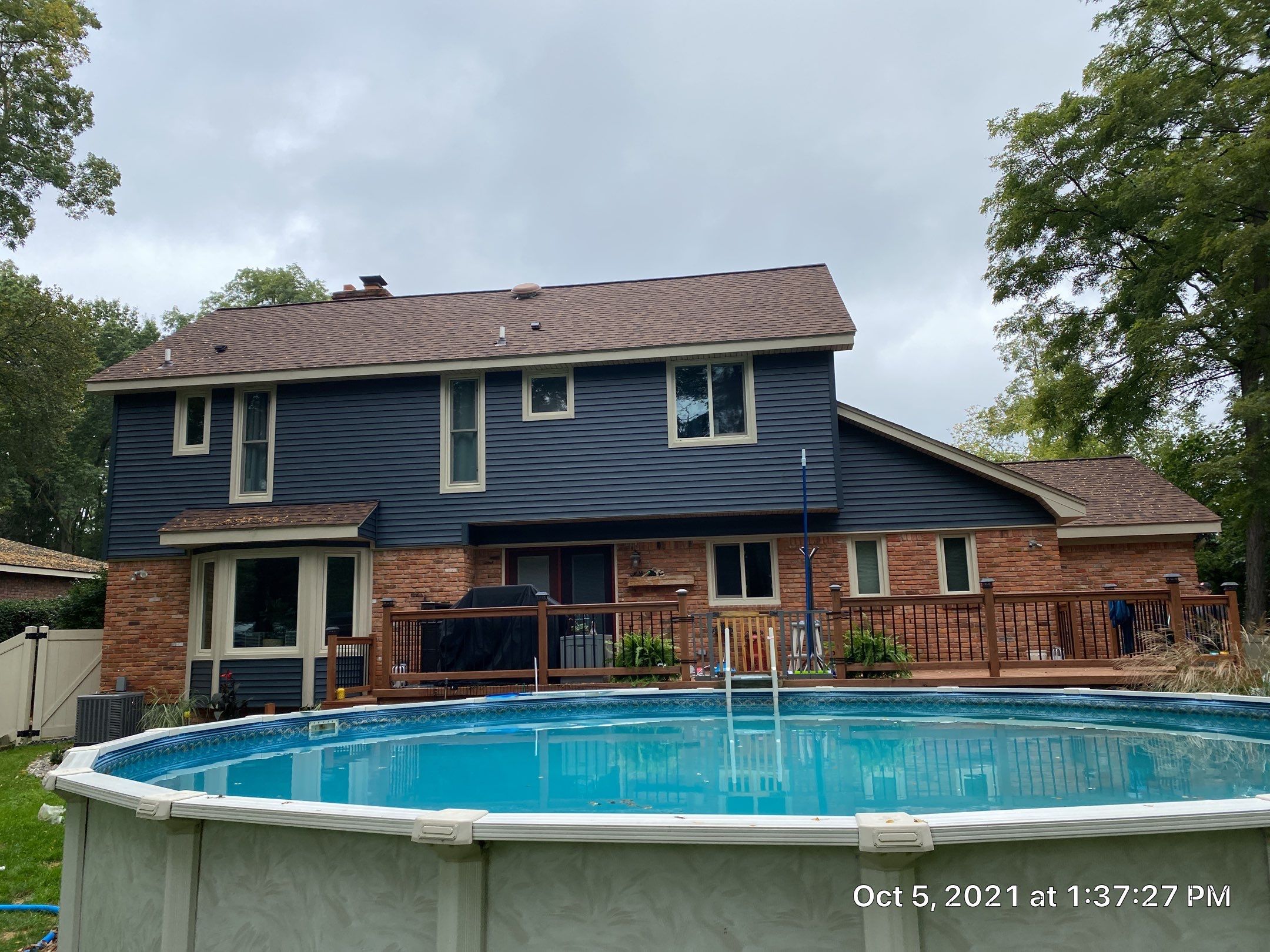 Siding Replacement using CertainTeed Restoration Classic D5 by 180 Contractors