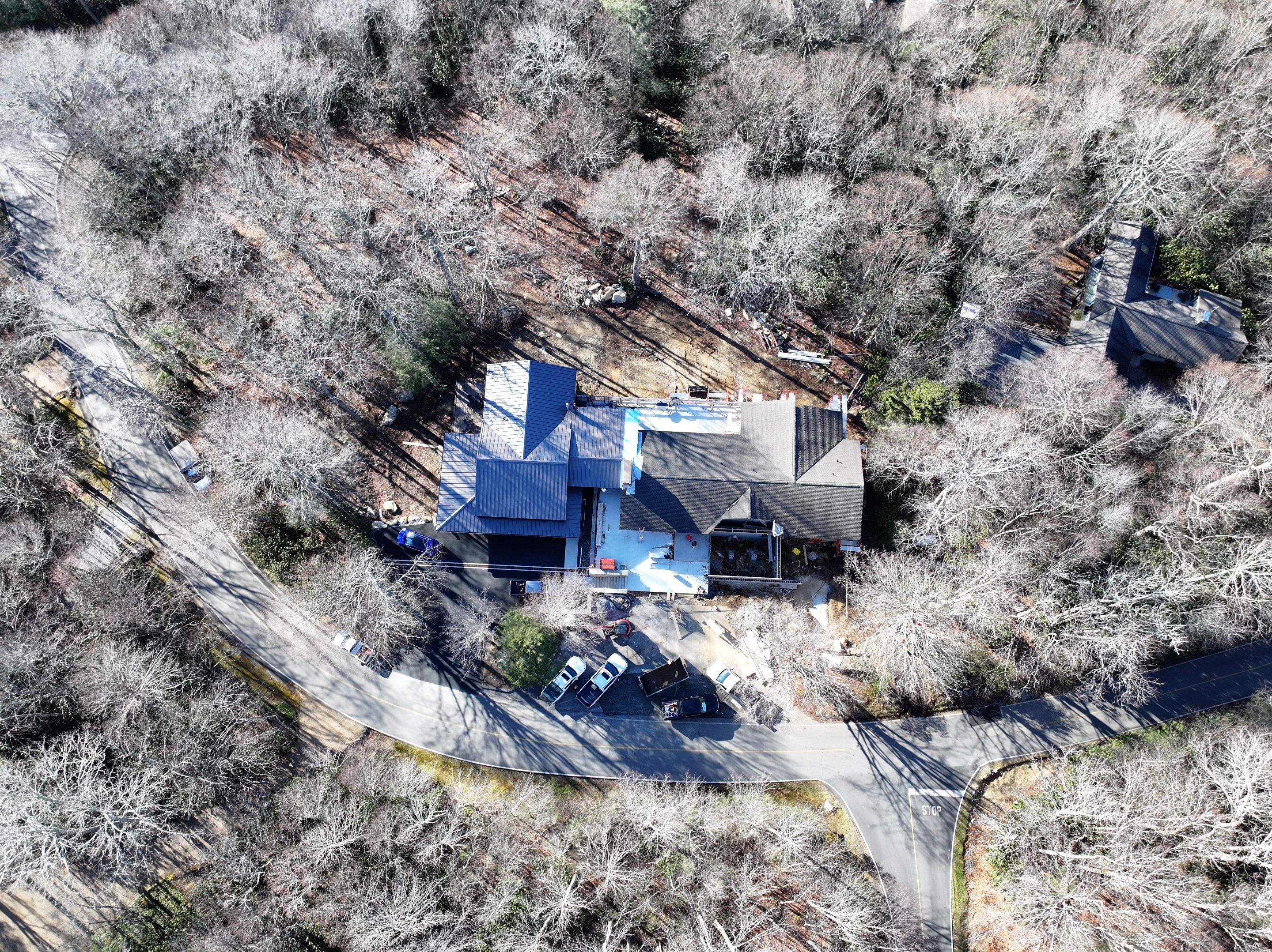 Williams Residence by Omnia Roofing