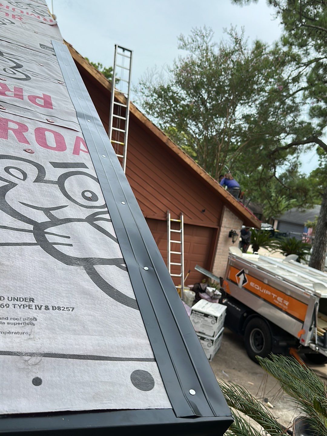 Residential Roofing Installation using Owen's Corning Duration (Lifetime) Shingles by Roof Repair Company