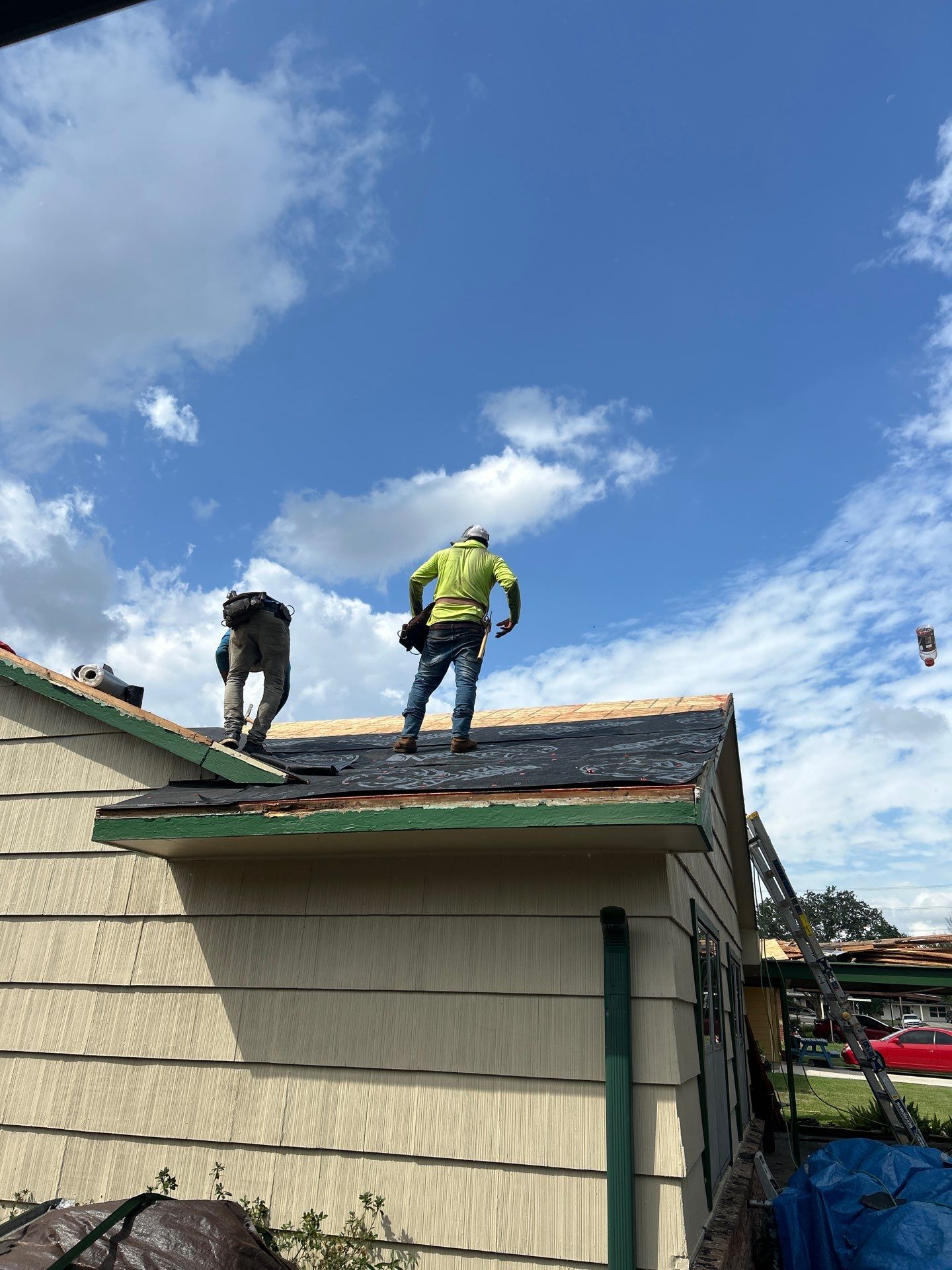 Residential Roofing Installation using Owen's Corning Duration (Lifetime) Shingles by Roof Repair Company