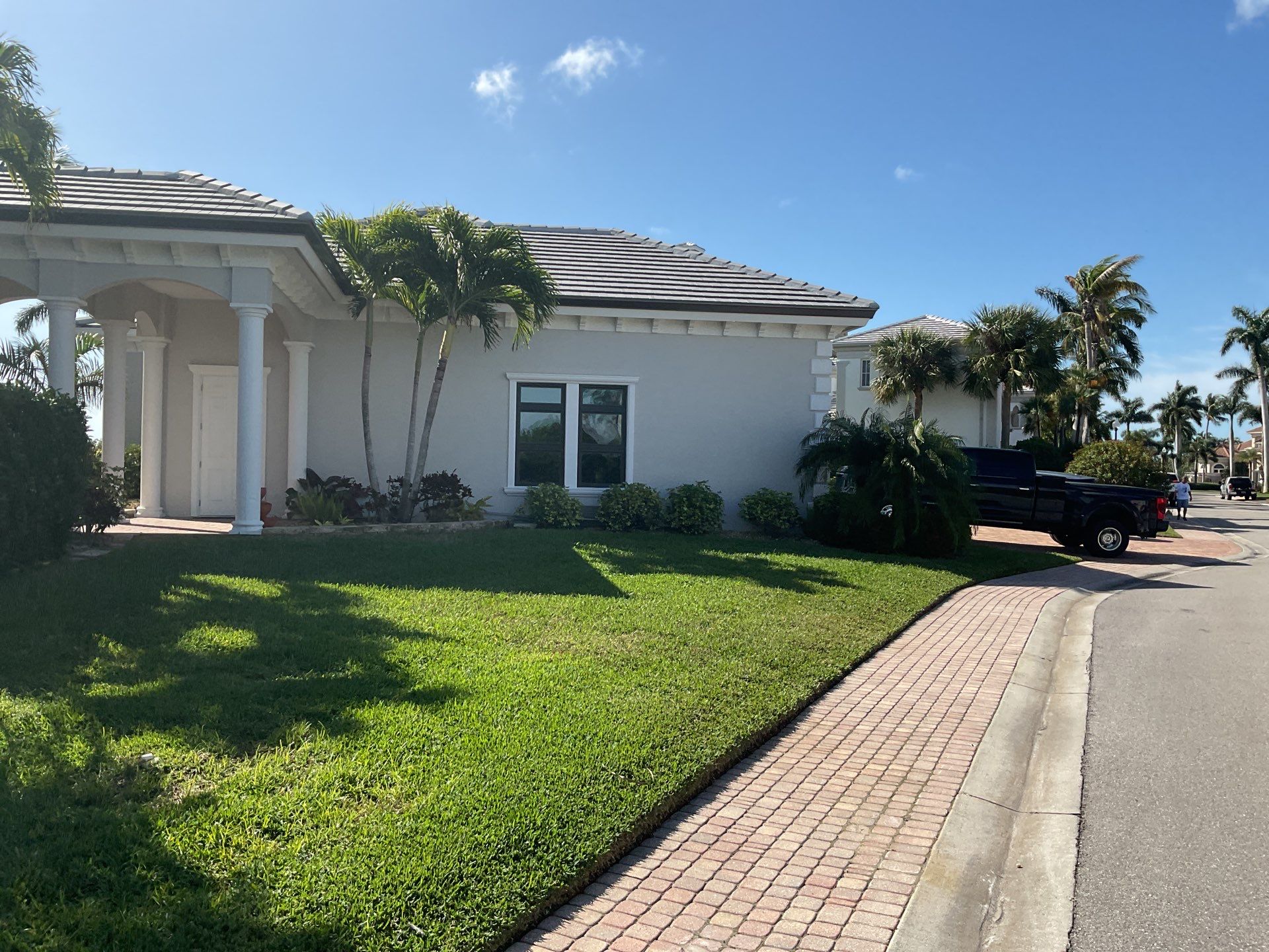 7-Inch Seamless Gutters for Heavy Rainfall in Cape Coral FL by Gutter Professors