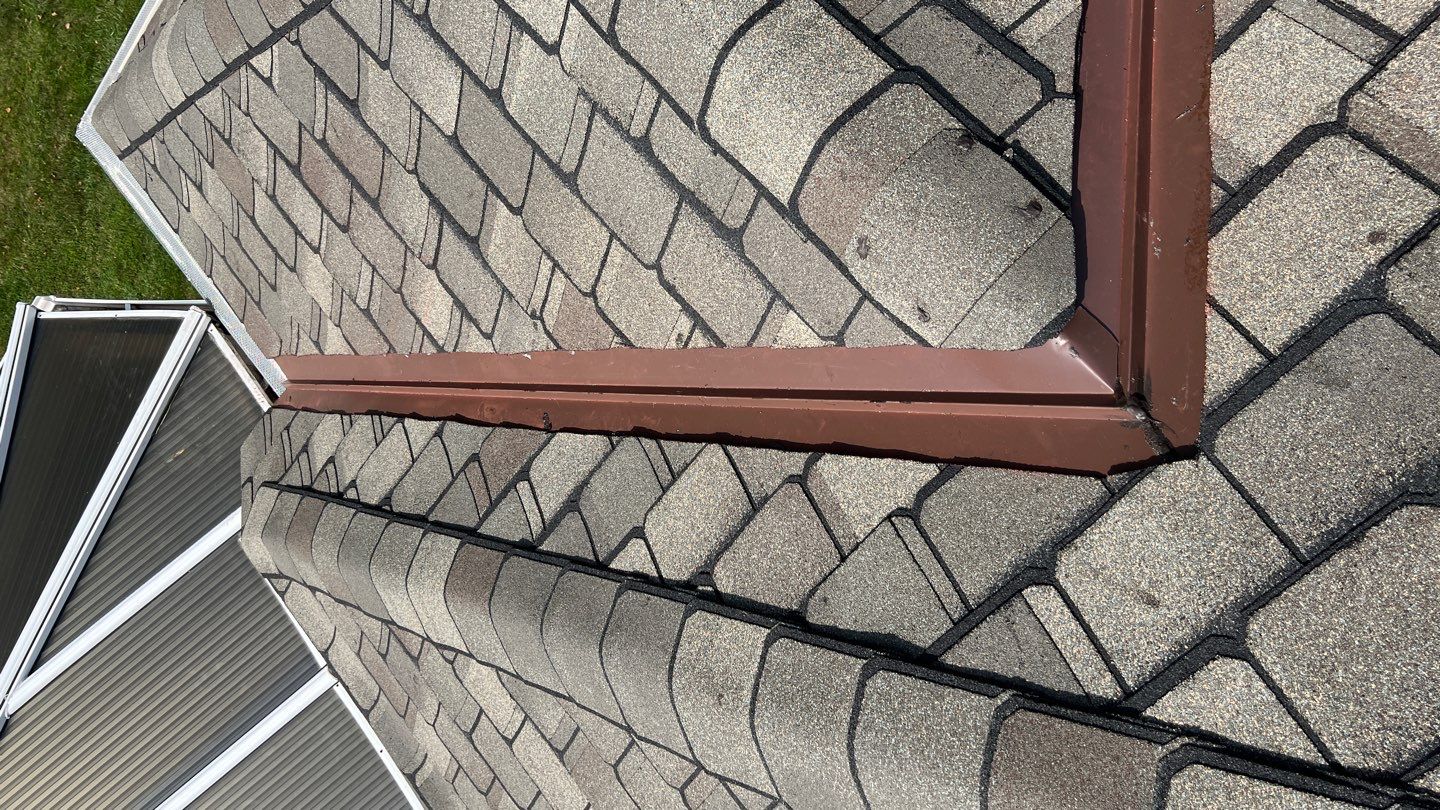 Roof Replacement using Certainteed Grand Manor Shingles by American Home Contractors