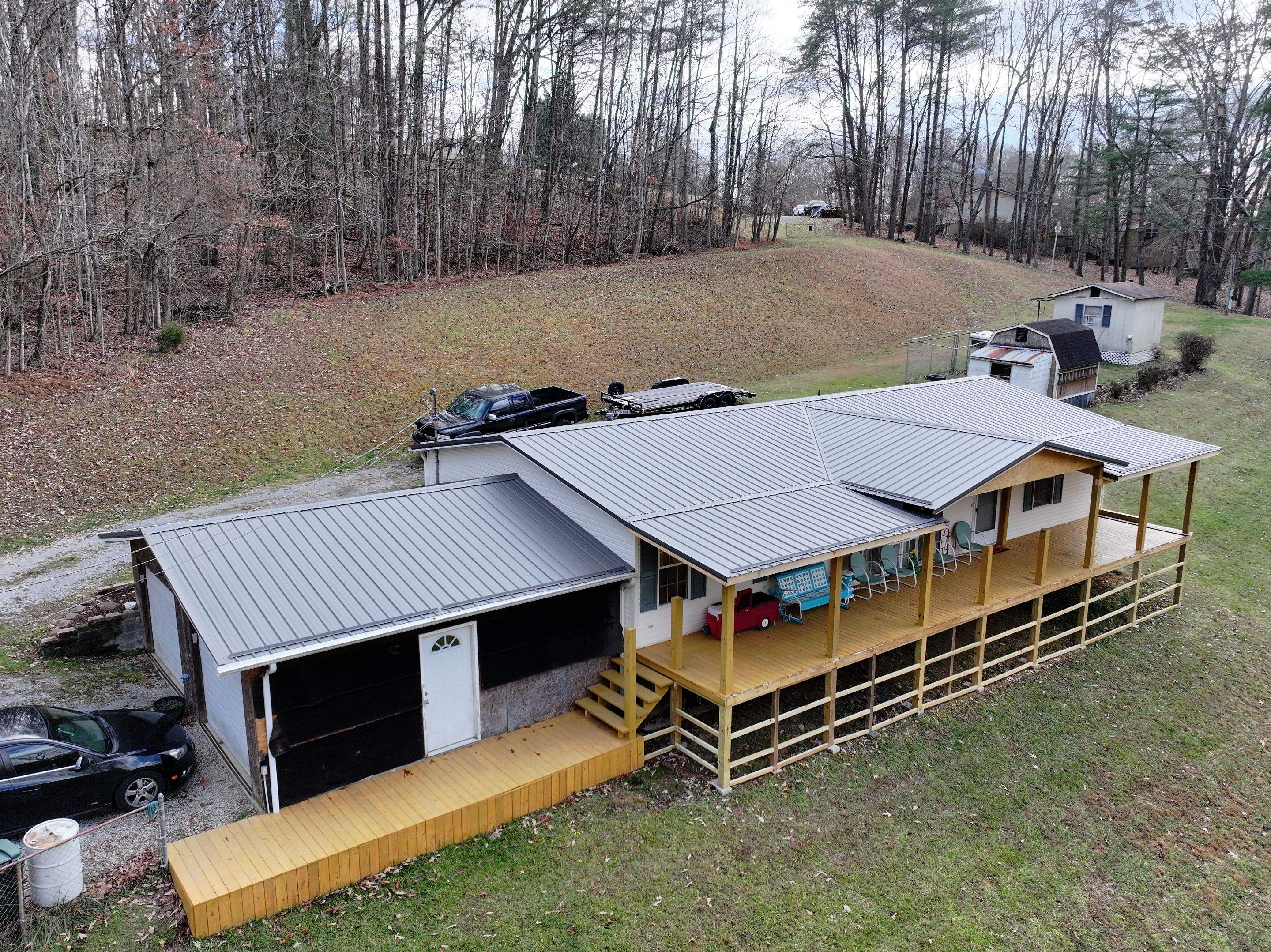 Musick Residence by Omnia Roofing