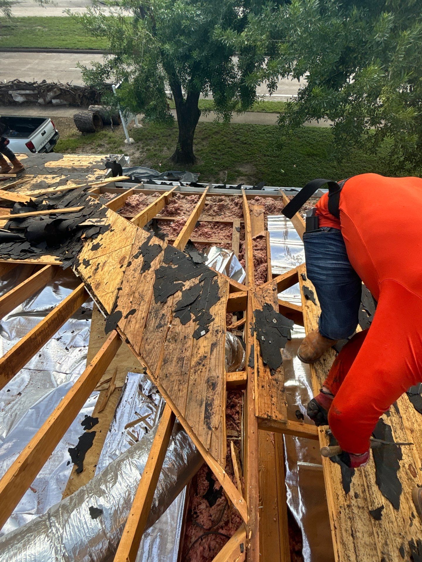 Residential Roofing Installation using Owen's Corning Duration (Lifetime) Shingles by Roof Repair Company