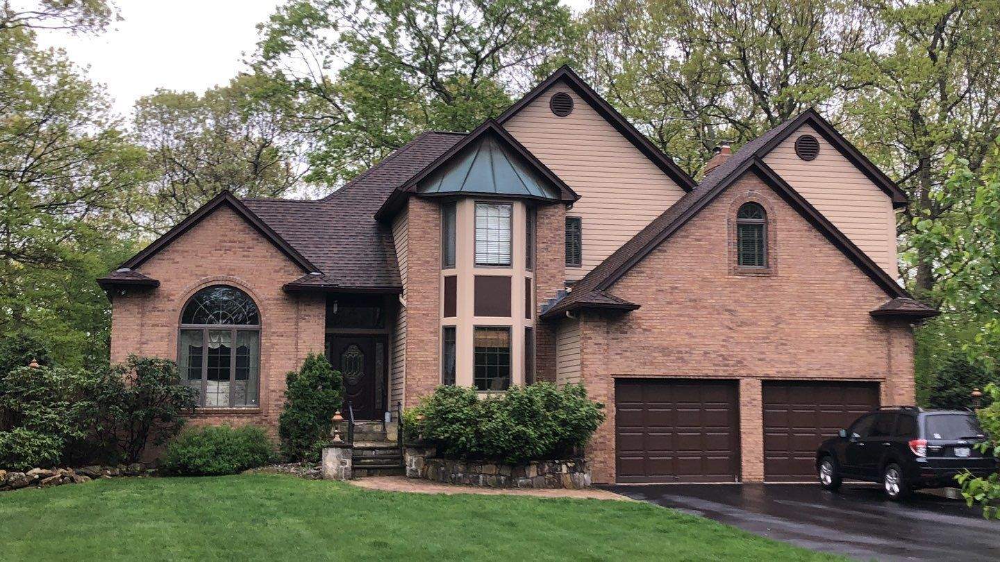 Heather Blend Roofs by Pinnacle Roofing & Skylights