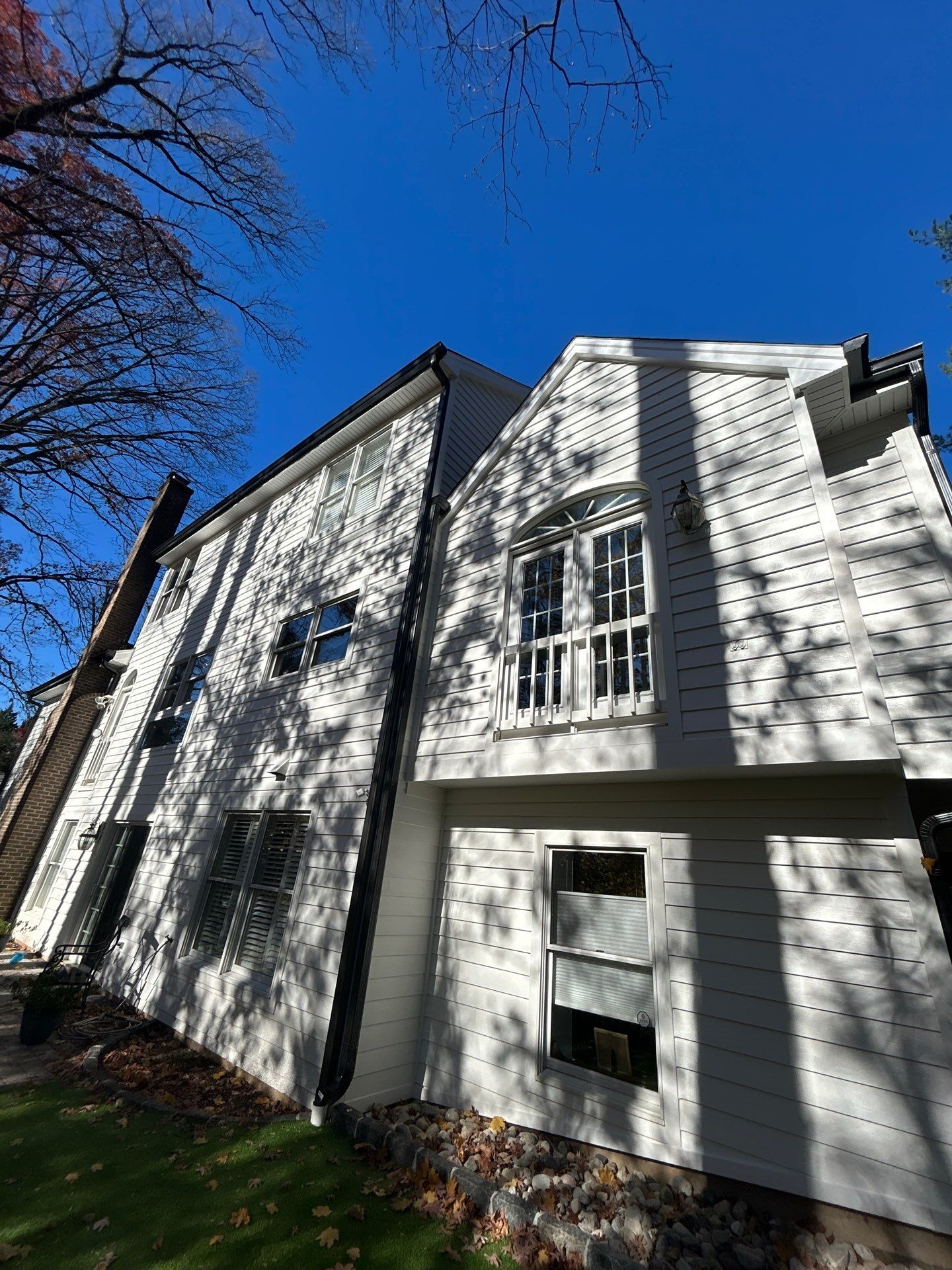 Arlington: Bevel Cedar Wood Siding Restoration by RM Banning, Inc.