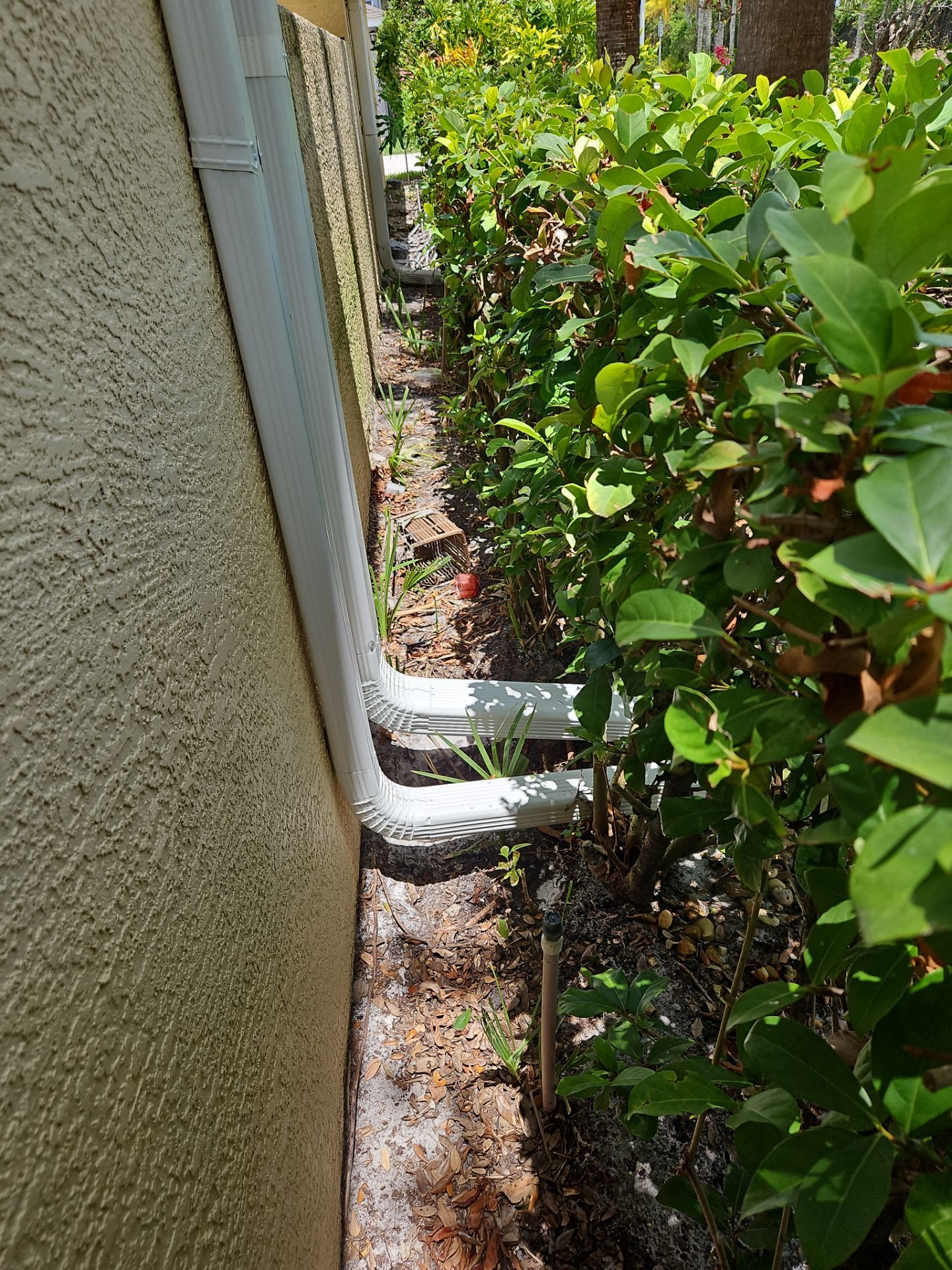 Gutter Cleaning Service and Gutter Guard in Fort Myers FL by Gutter Professors