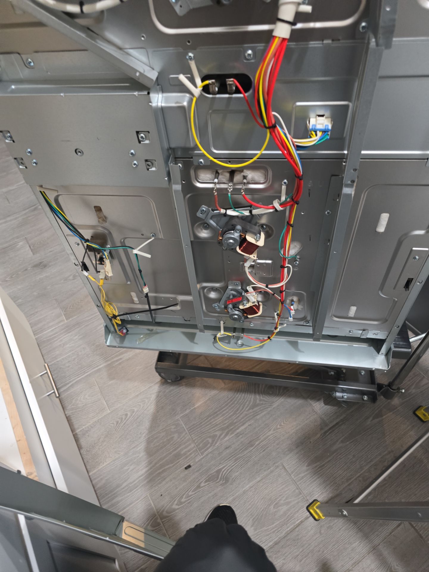 Self Clean Locked Door by AMB-WORKS APPLIANCE REPAIR