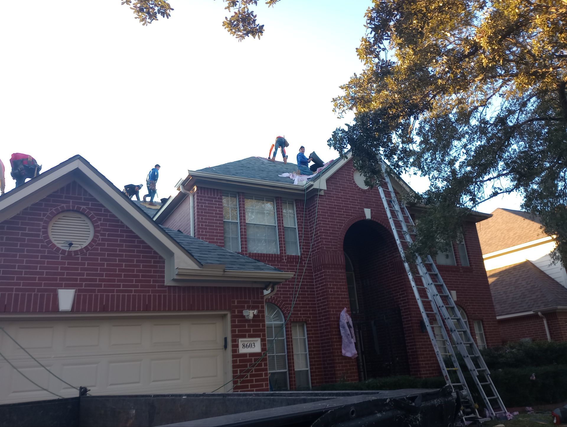 Residential Roofing Installation using Owen's Corning Duration (Lifetime) Shingles by Roof Repair Company