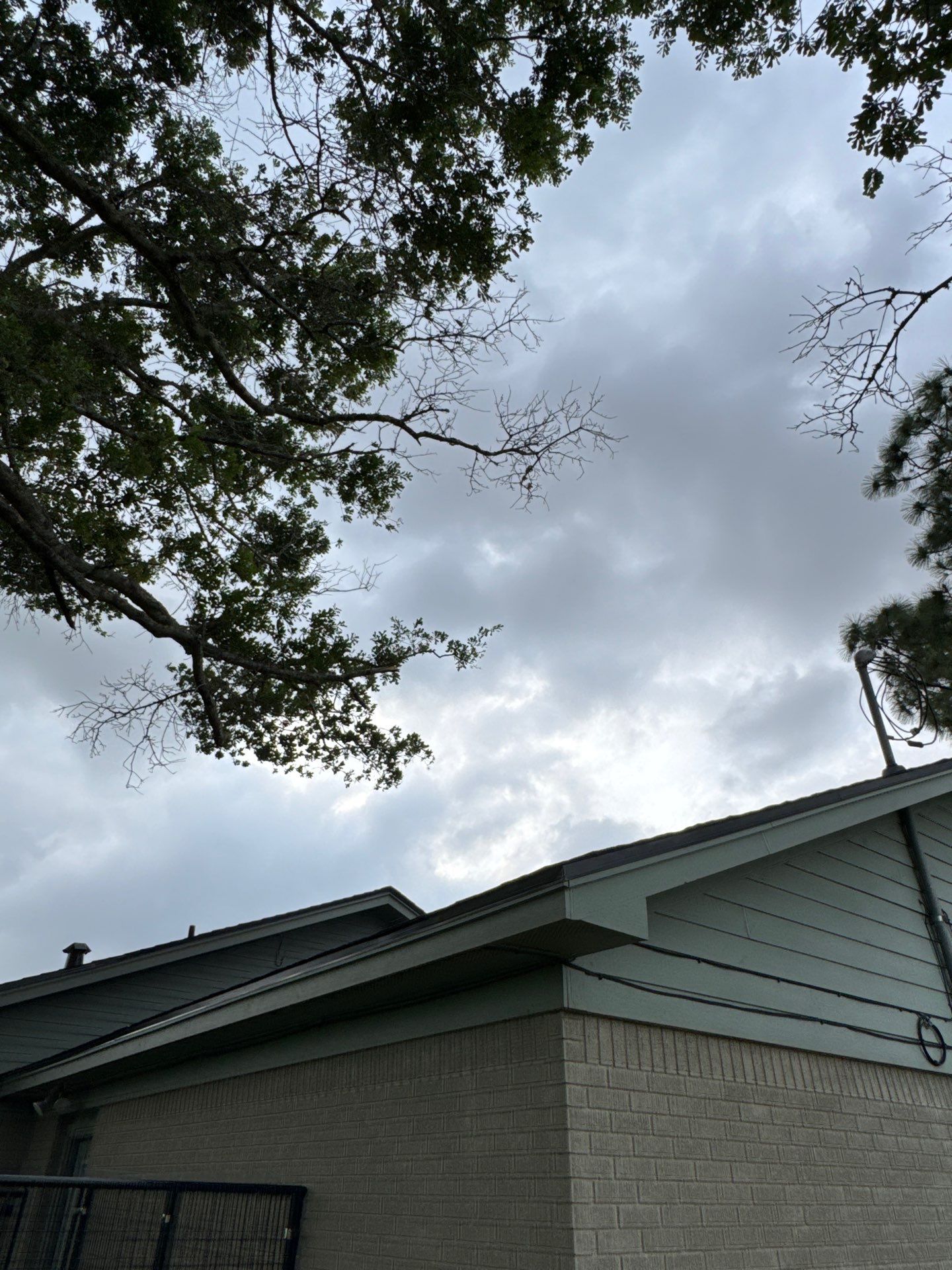 Roof Replacement louise by Roof Repair Company